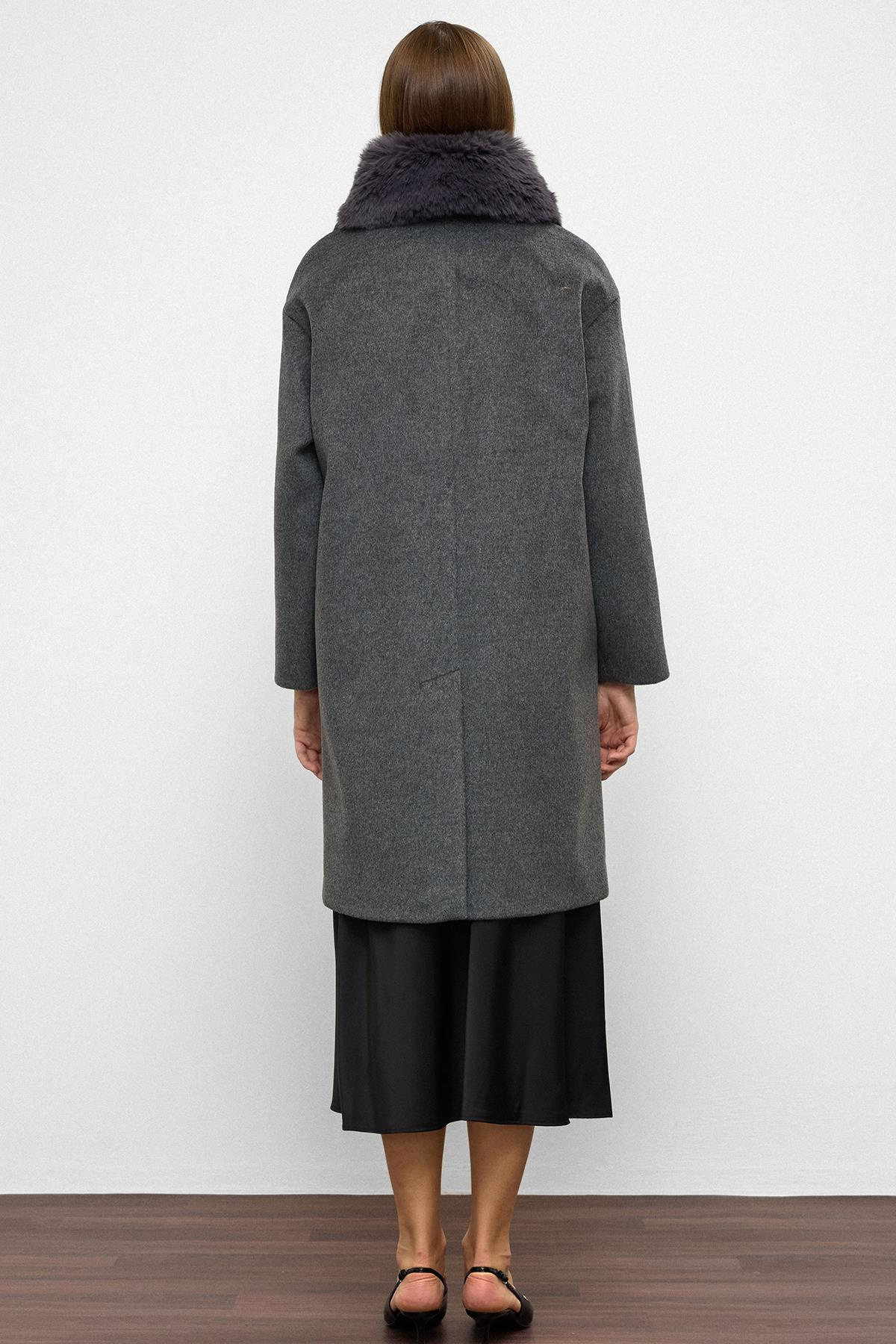 Çıkabilir Kürklü Düşük Kol Büyük Beden Kaban KOYU GRİ 3089