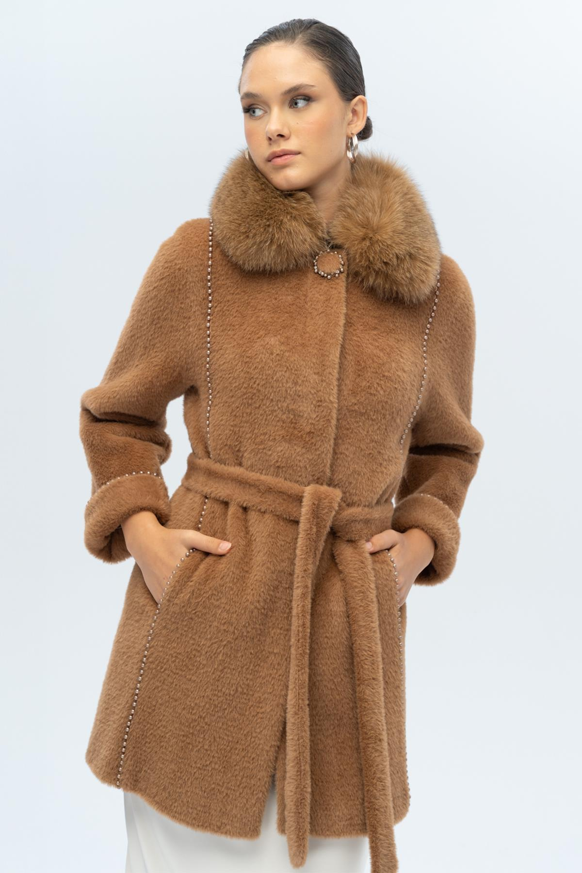 Çıkabilir Kürklü İnci Detaylı Peluş Kaban TABA 3098-TK