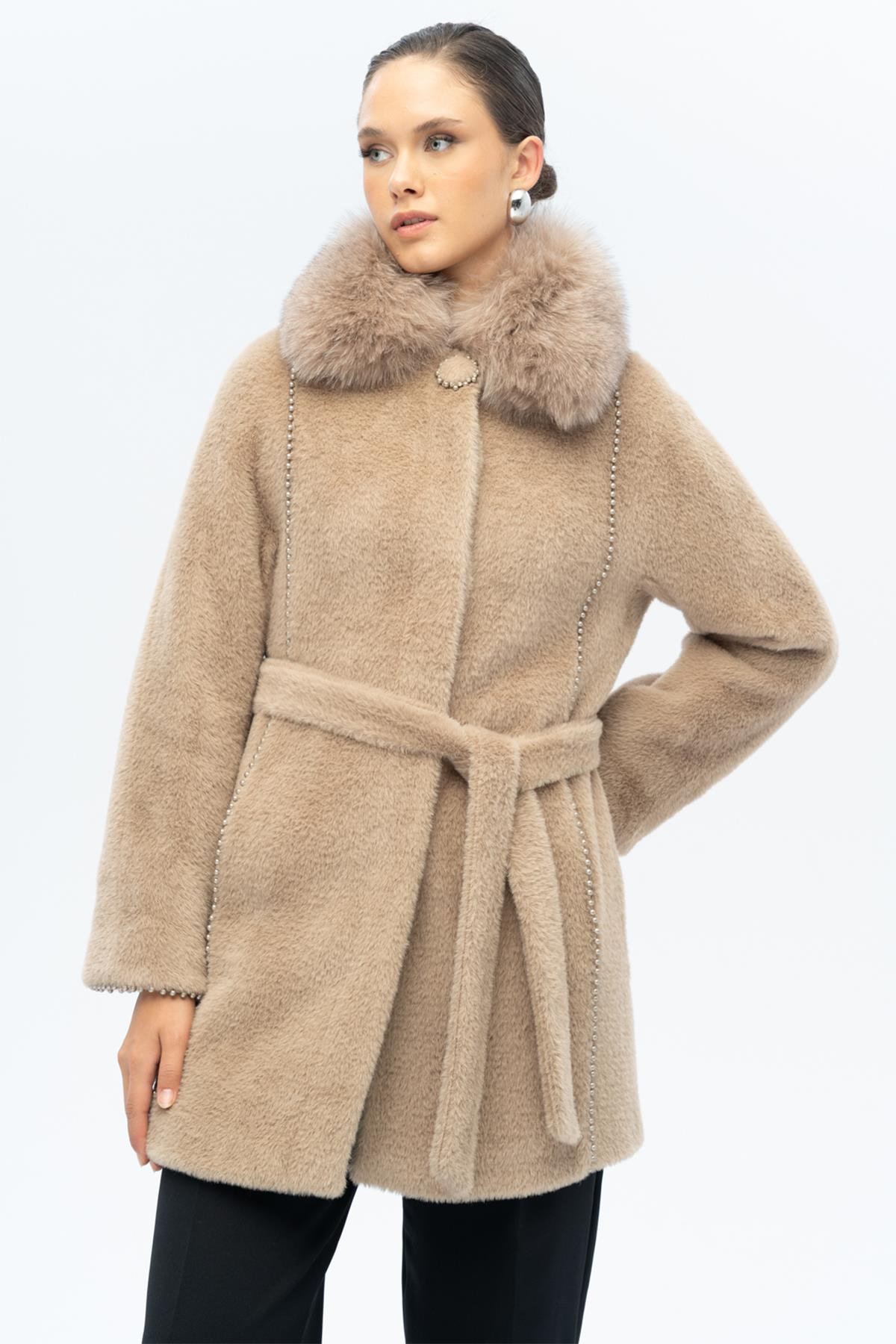 Çıkabilir Kürklü İnci Detaylı Peluş Kaban VİZON 3098-TK