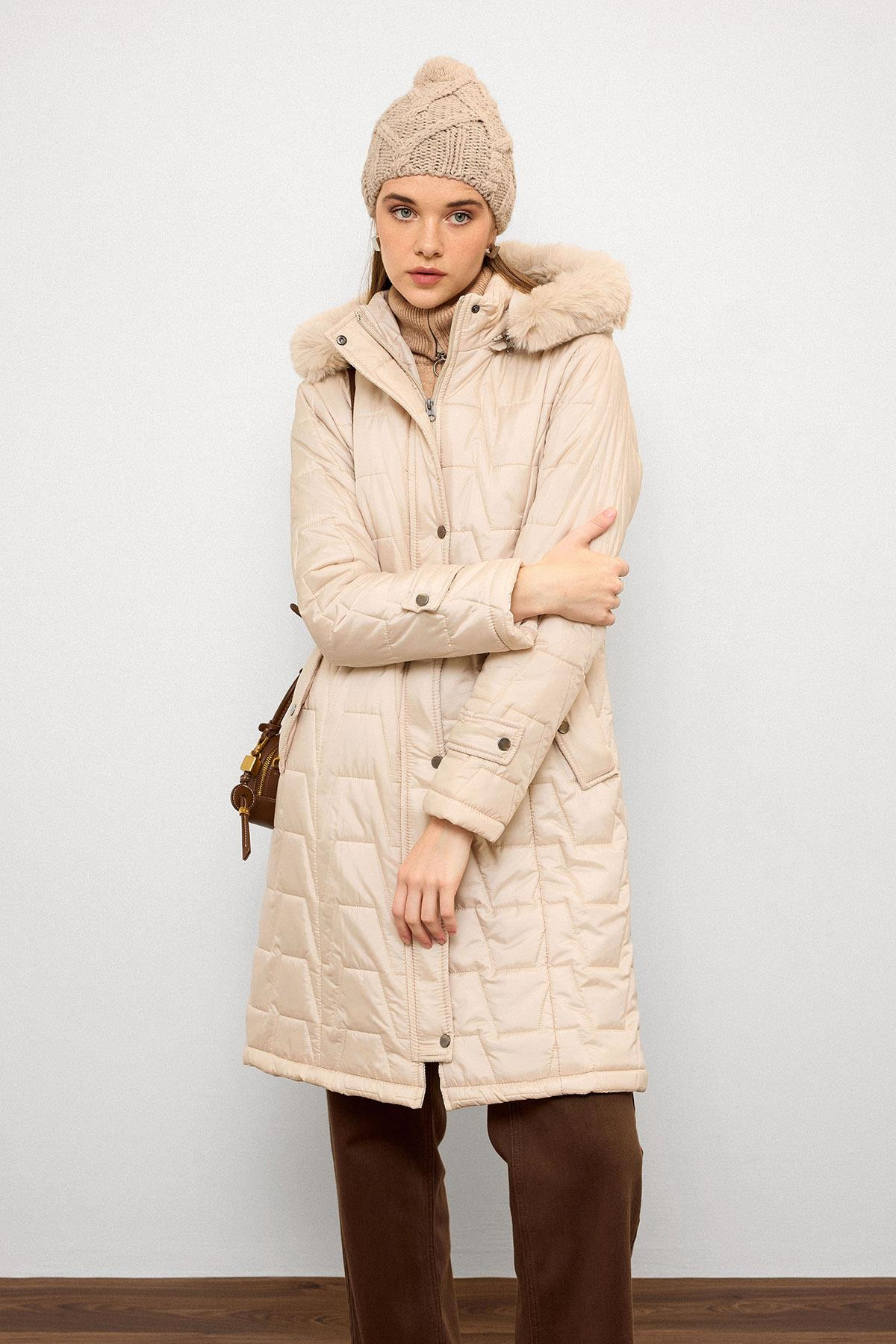 Çıkabilir Kürklü Kapüşonlu Fermuar Kapamalı Kapitone Mont TAŞ 6779