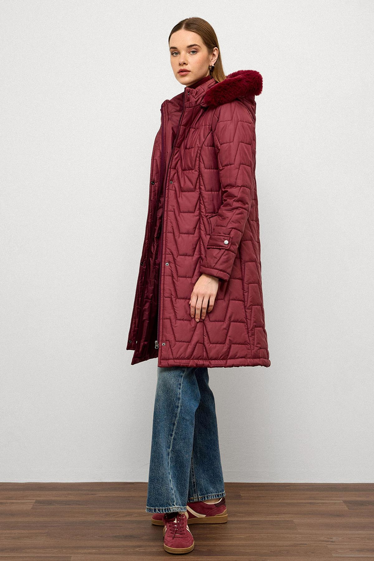 Çıkabilir Kürklü Kapüşonlu Fermuar Kapamalı Kapitone Mont BORDO 6779