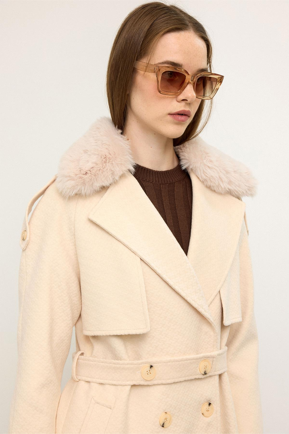 Çıkabilir Kürklü Kendinden Desenli Limited Edition Kaban KREM 3127