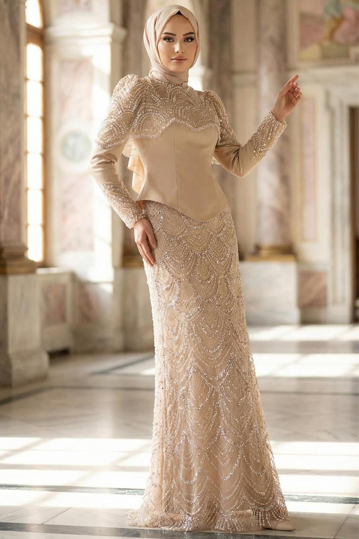 Çıkabilir Pelerin Detaylı Saten ve Tül Kombinli Exclusive Tesettür Abiye Elbise KREM 1064