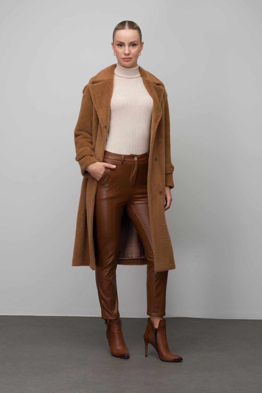 Angora Look Coat with Snap Closure, Epaulettes and Chain Accessories CAMEL 3074