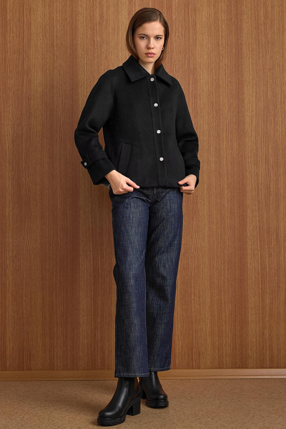 Çıt Çıt Kapamalı Pat Detaylı Kısa Kaban SİYAH 3163