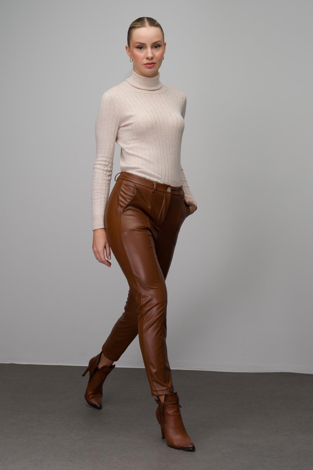 Deri Görünümlü Dikiş Detaylı Skinny Fit Pantolon TABA 7562