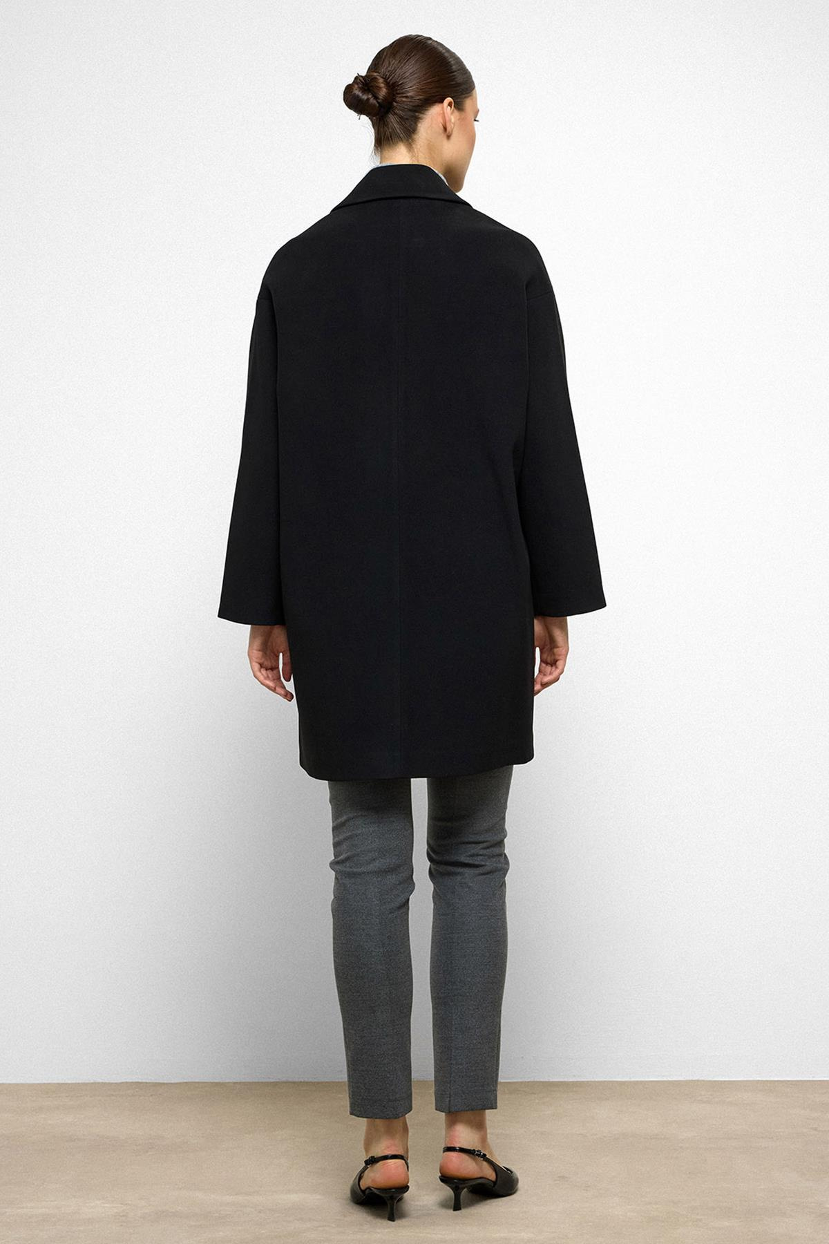 Desenli Astarlı Oversize Kruvaze Kaban SİYAH 3095