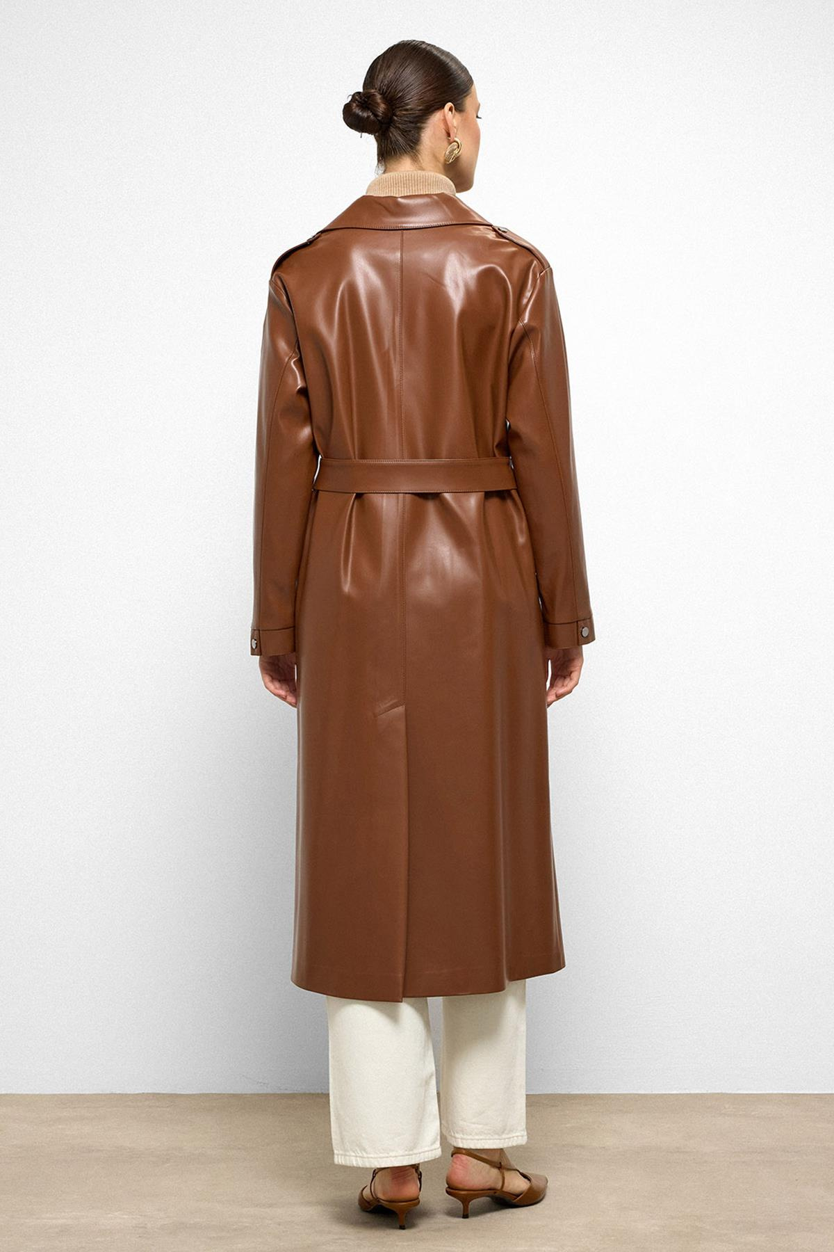 Düşük Kol Fermuar Kapamalı Oversize Deri Trençkot TABA 6759