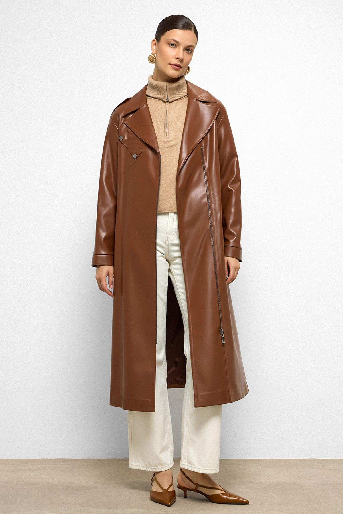 Düşük Kol Fermuar Kapamalı Oversize Deri Trençkot TABA 6759