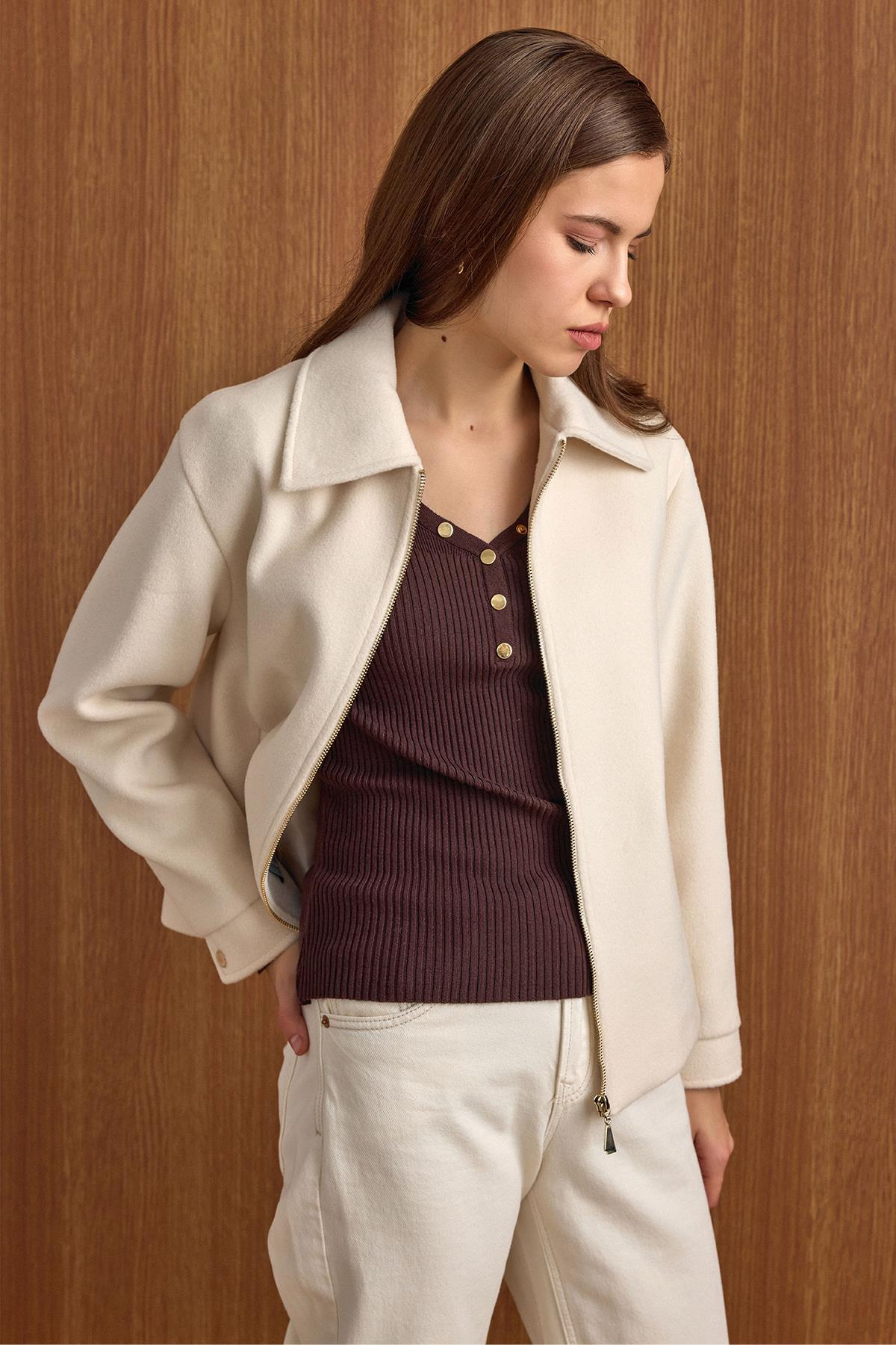 Fermuar Kapamalı Oversize Kısa Kaban EKRU 3157