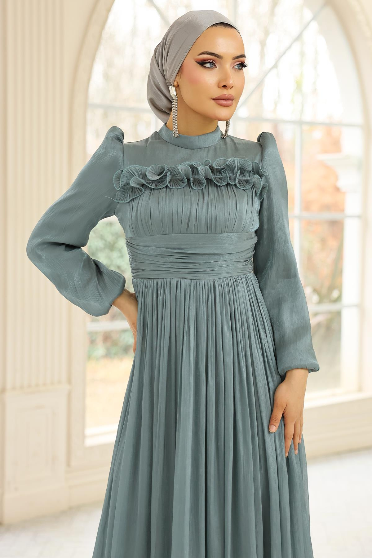 Fırfır ve Pilise Detaylı Yoryo İpek Tesettür Abiye Elbise SU YEŞİLİ 1250