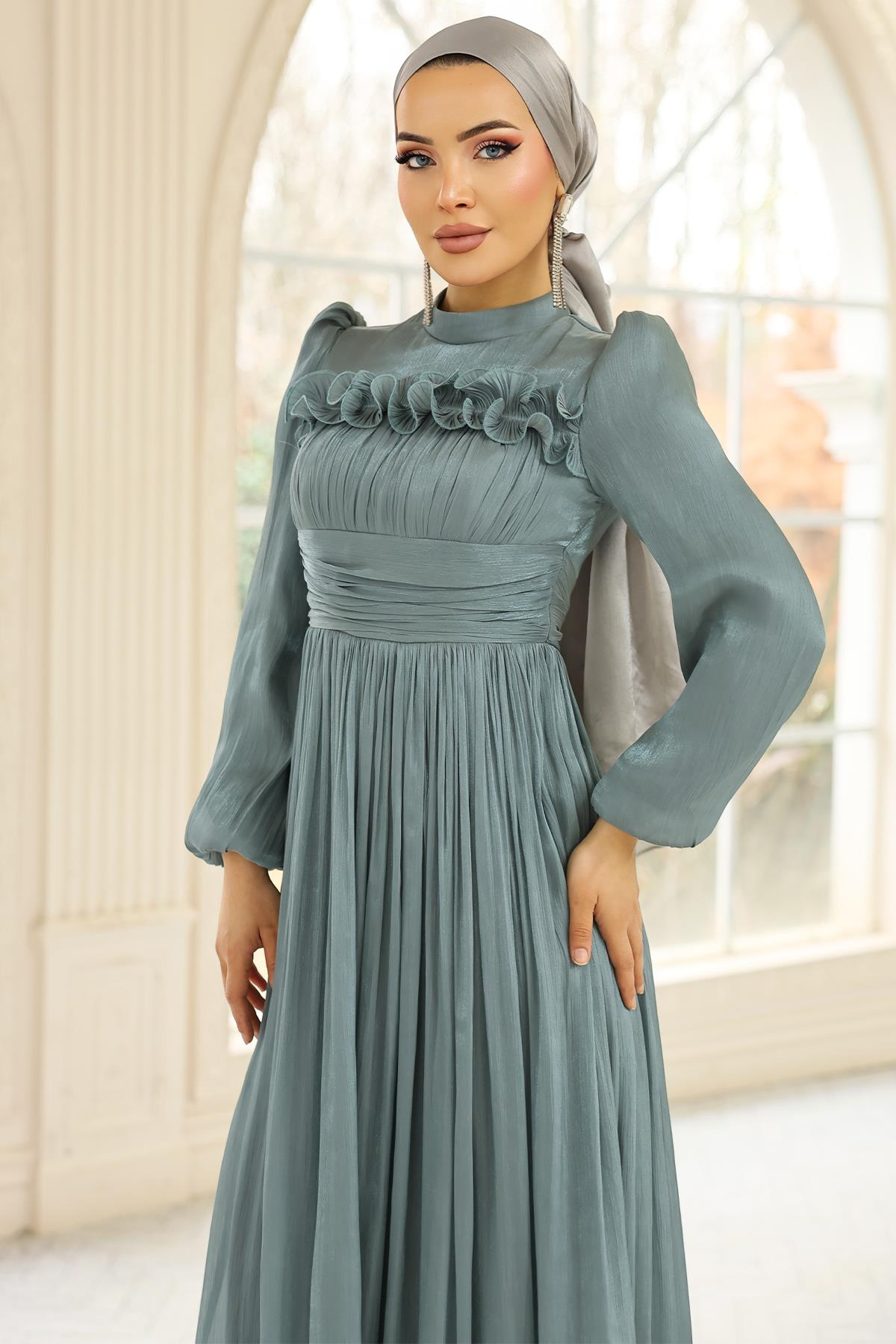 Fırfır ve Pilise Detaylı Yoryo İpek Tesettür Abiye Elbise SU YEŞİLİ 1250
