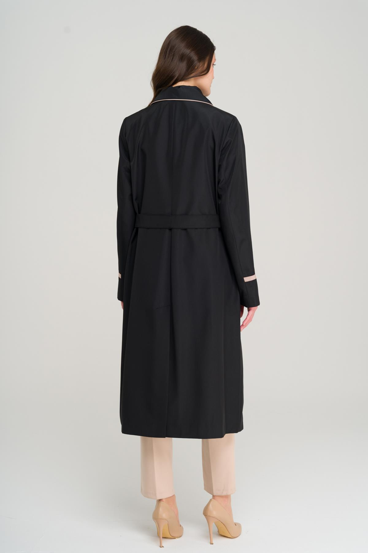 Gömlek Yaka Biye ve Pelerin Detaylı Büyük Beden Trençkot SİYAH 4301