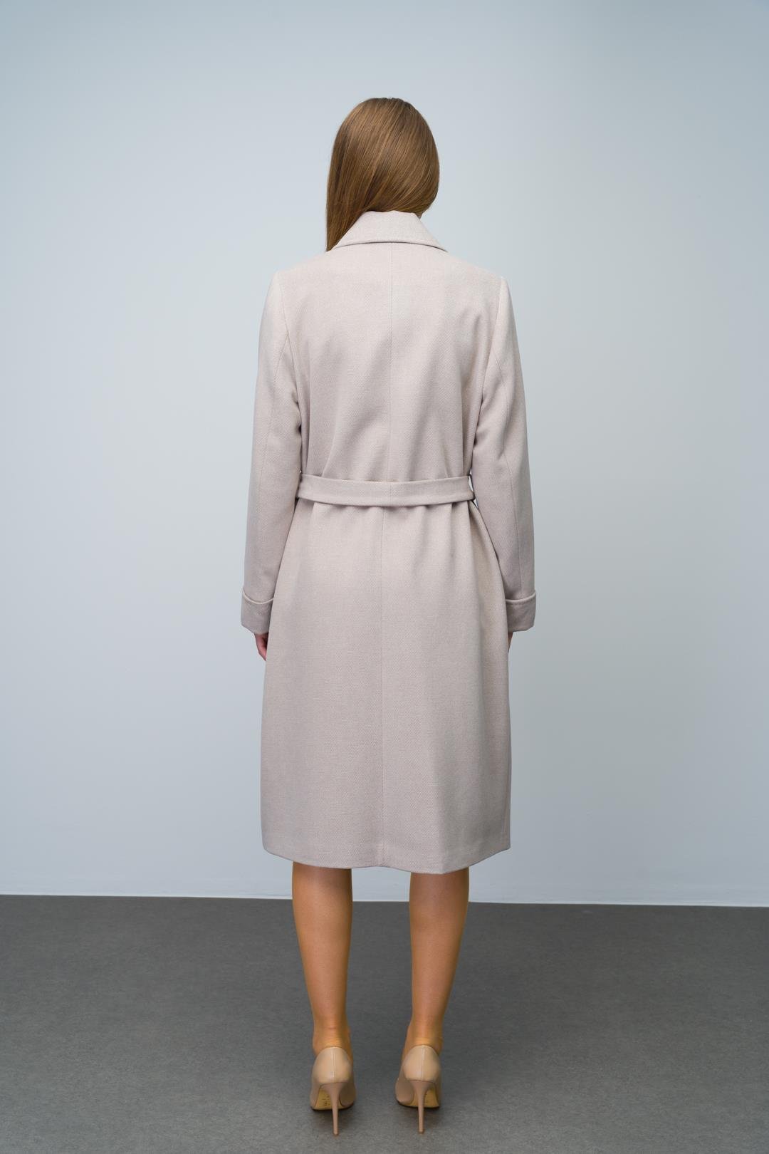 Gömlek Yaka Broş ve Punto Detaylı Büyük Beden Kaban TAŞ 3011