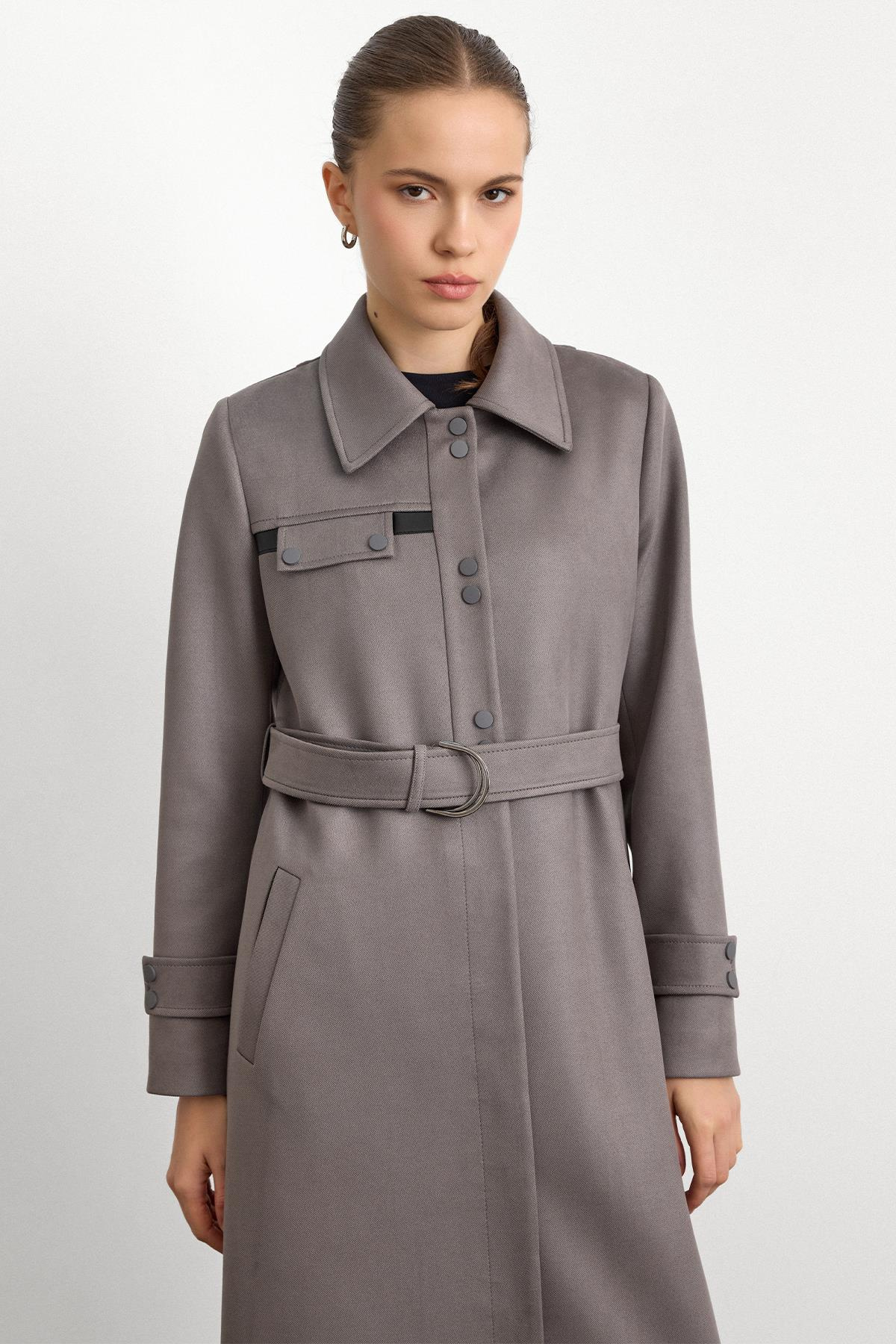 Gömlek Yaka Çıt Çıt ve Deri Detaylı Gabardin Süet Pardesü GRİ 6799