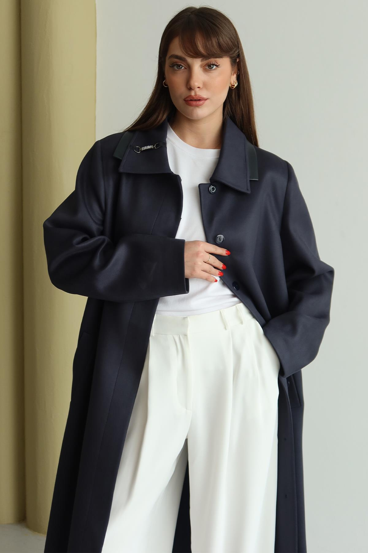 Gömlek Yaka Deri ve Taş Aksesuarlı Büyük Beden Gabardin Süet Pardesü LACİVERT 6796