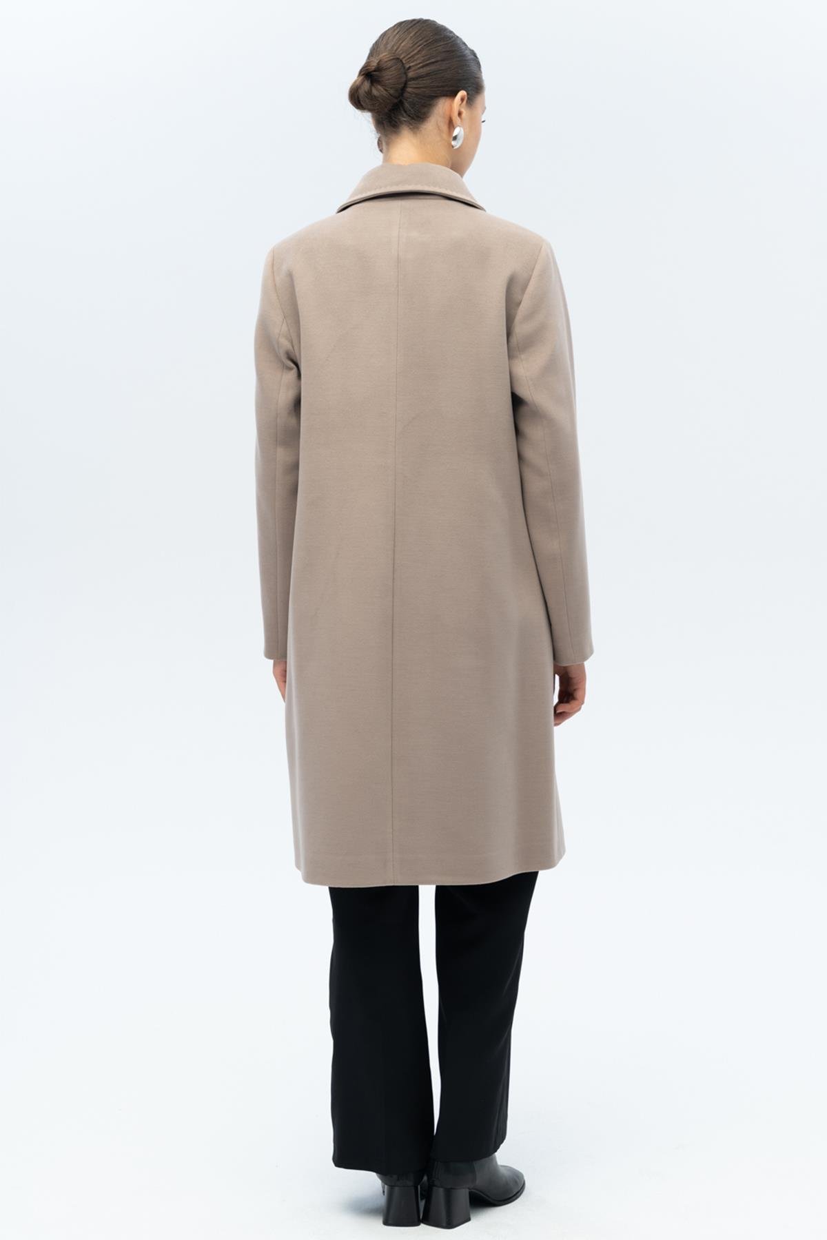 Gömlek Yaka Punto Detaylı Büyük Beden Kaban VİZON 3117