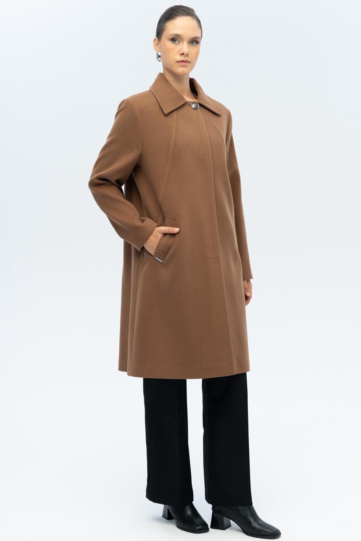 Gömlek Yaka Punto Detaylı Büyük Beden Kaban TABA 3117