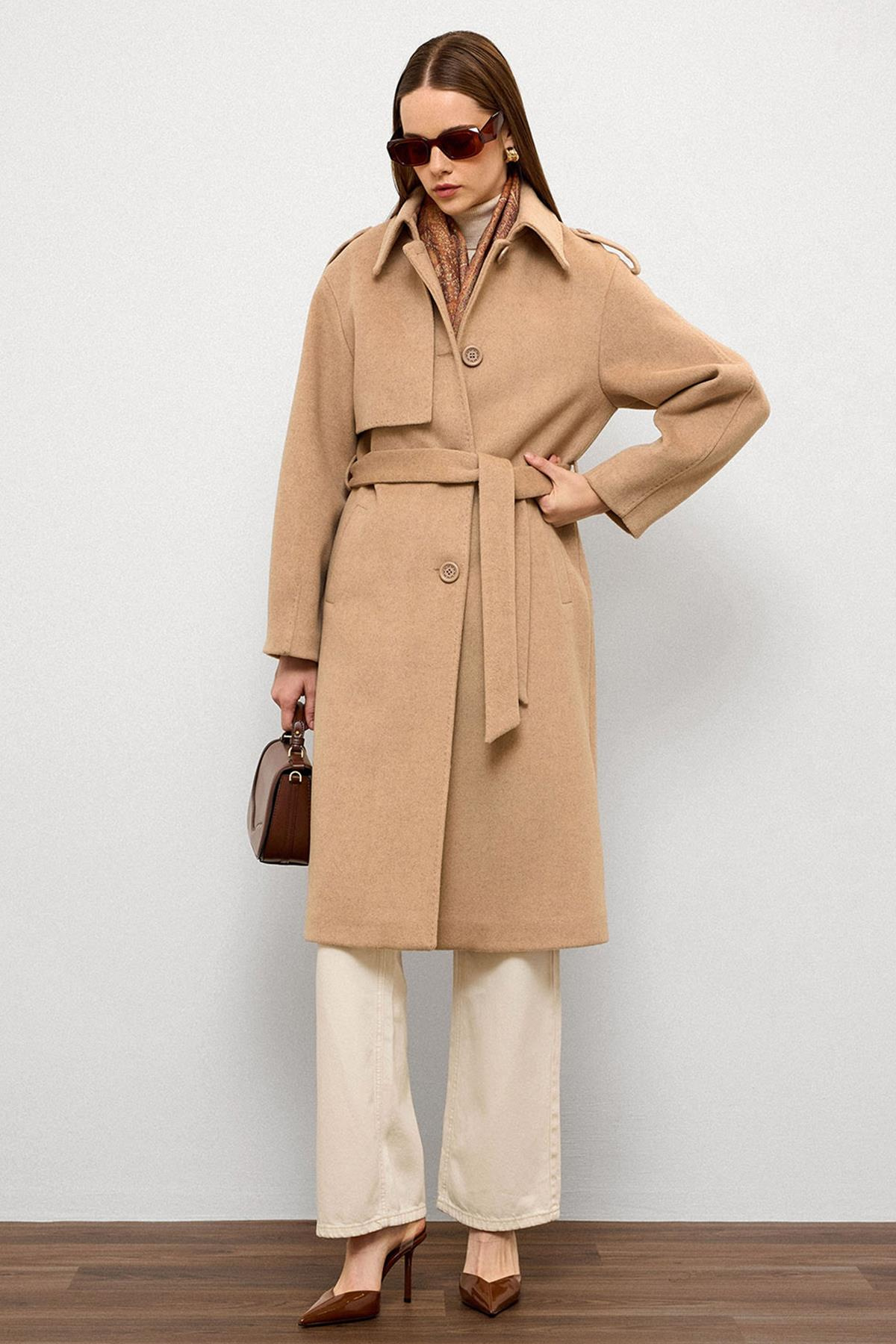 Gömlek Yaka Punto Dikiş Detaylı Premium Kaban A.KAMEL 3125