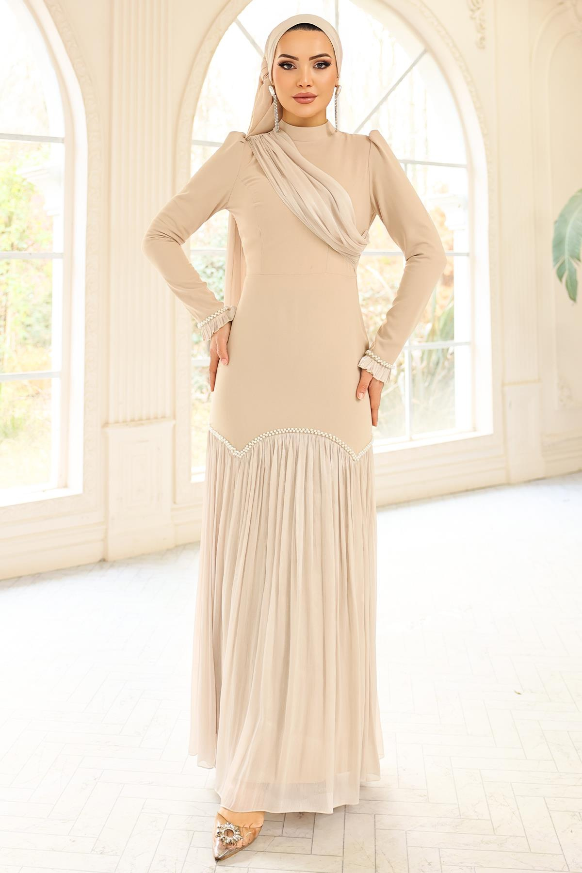 İnci Pilise Detaylı Krep Yoryo İpek Kombinli Tesettür Abiye Elbise BEJ 1684