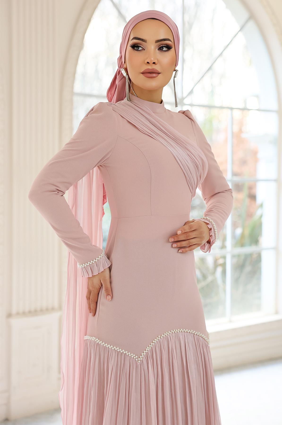 İnci Pilise Detaylı Krep Yoryo İpek Kombinli Tesettür Abiye Elbise PUDRA 1684