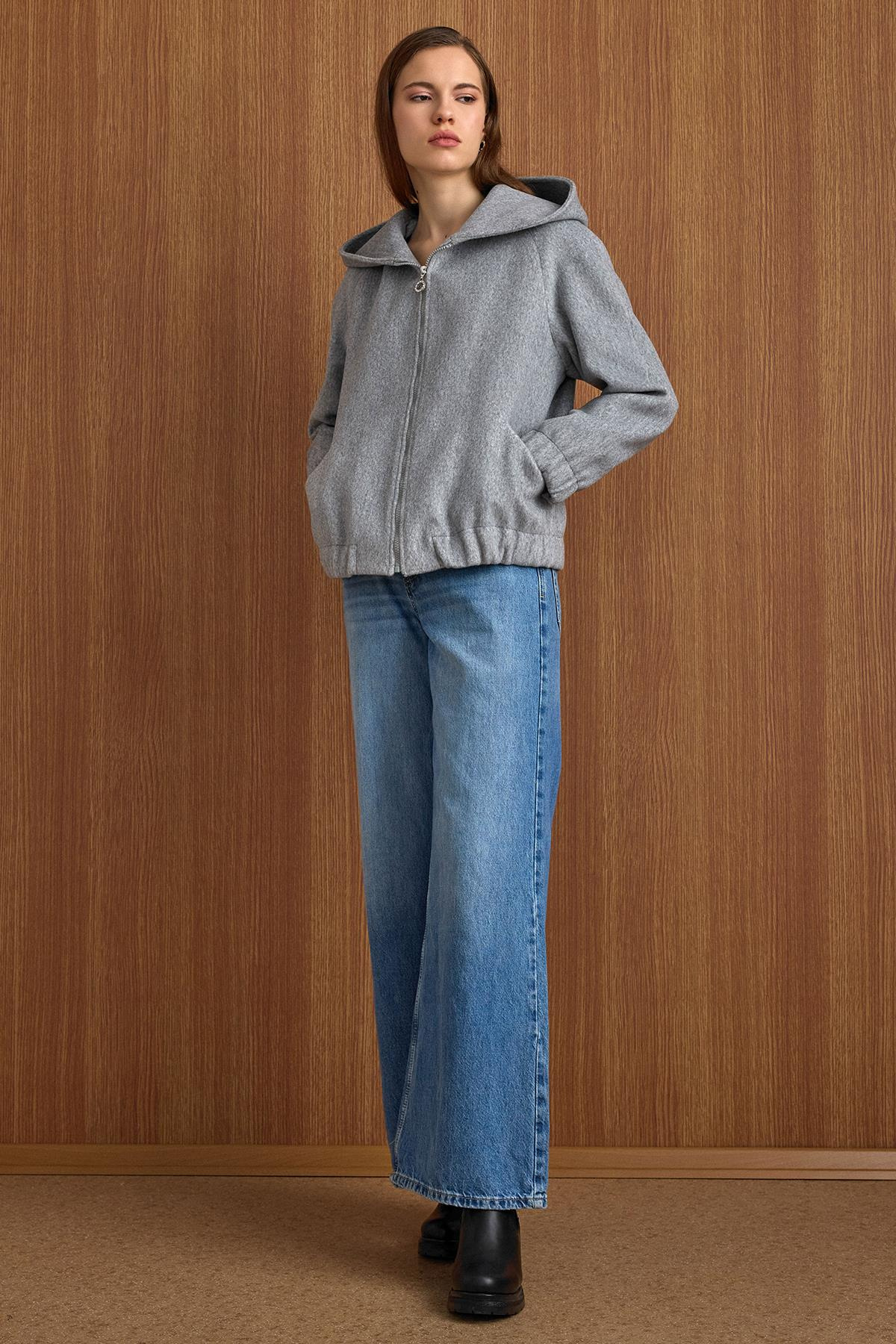 Kapüşonlu Beli Lastikli Oversize Kısa Kaban AÇIK GRİ 3162