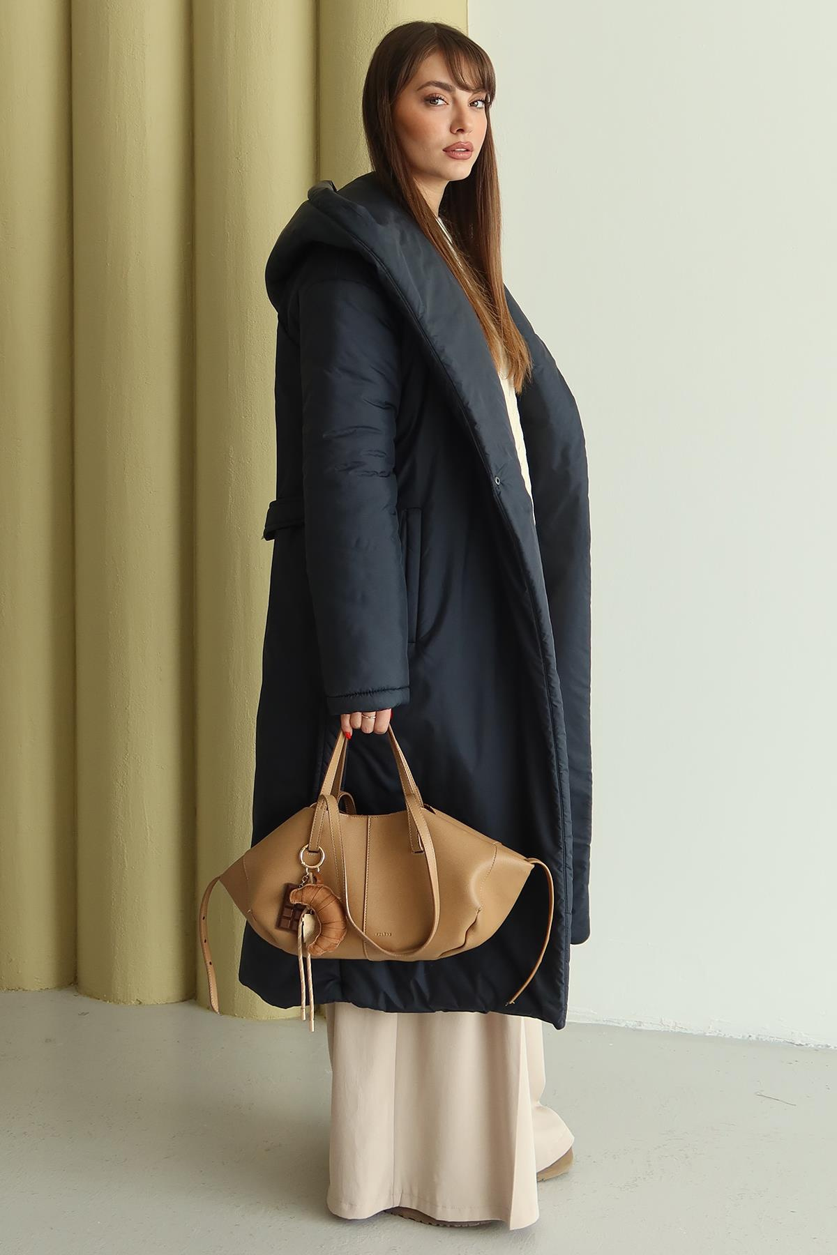 Kapüşonlu Çıt Çıt Kapamalı Elyaflı Uzun Mont LACİVERT 6815