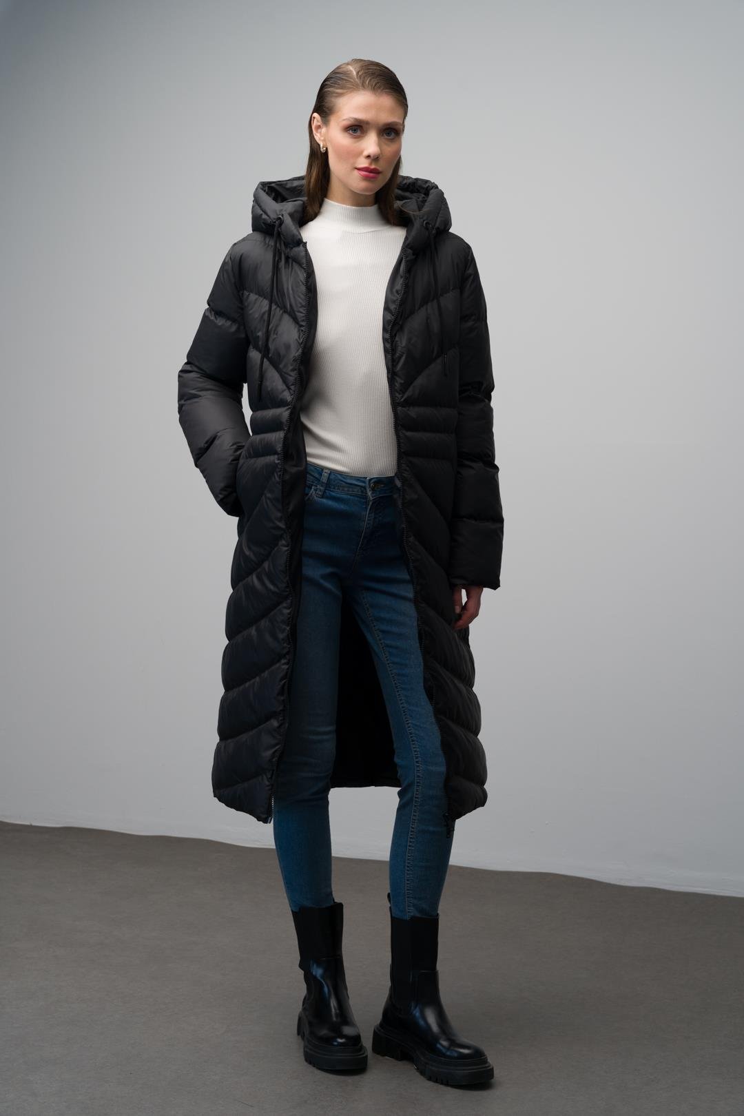 Kapüşonlu Desen Detaylı Uzun Şişme Mont SİYAH 6669