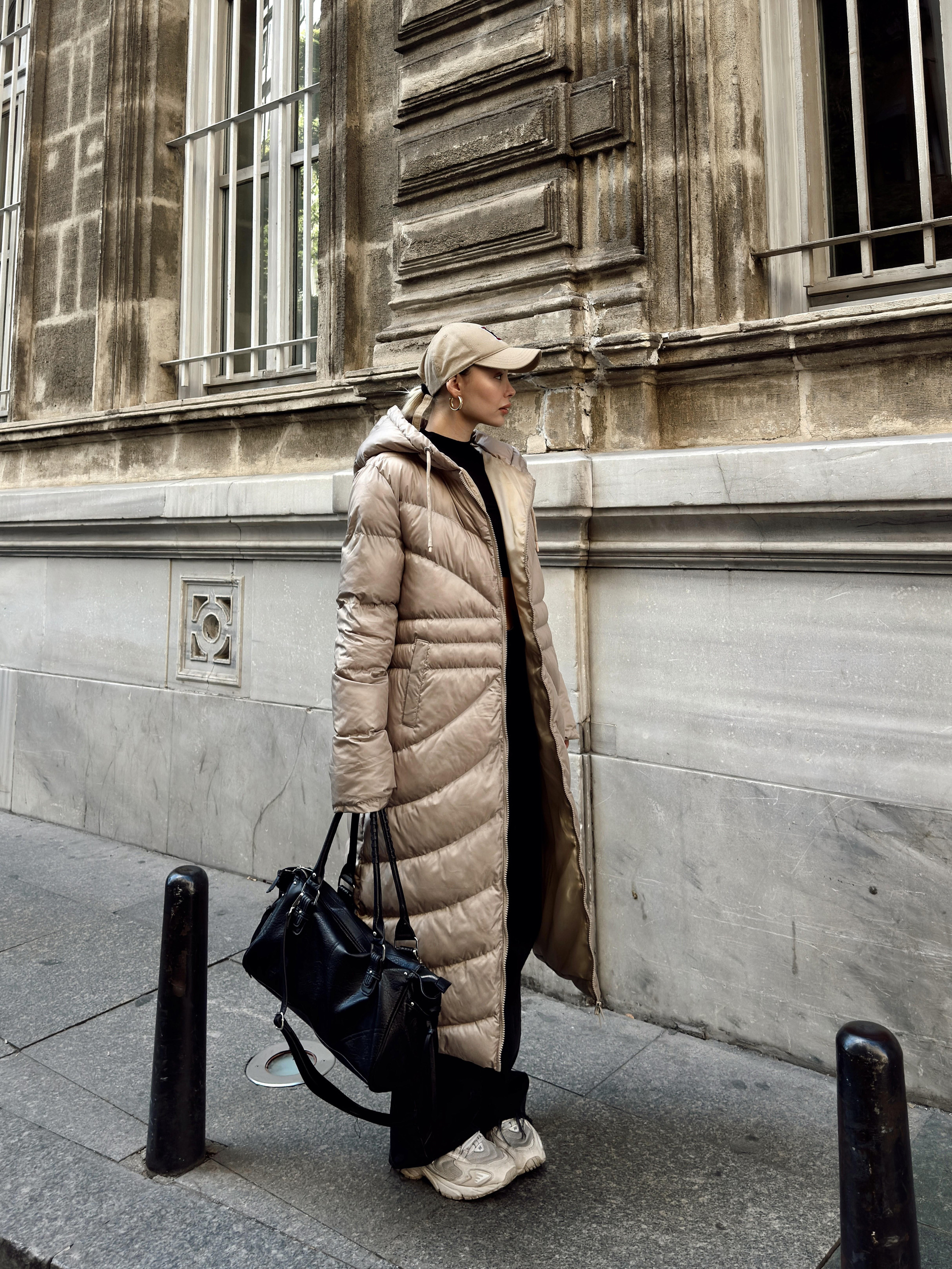 Kapüşonlu Desen Detaylı Uzun Şişme Mont TAŞ 6669