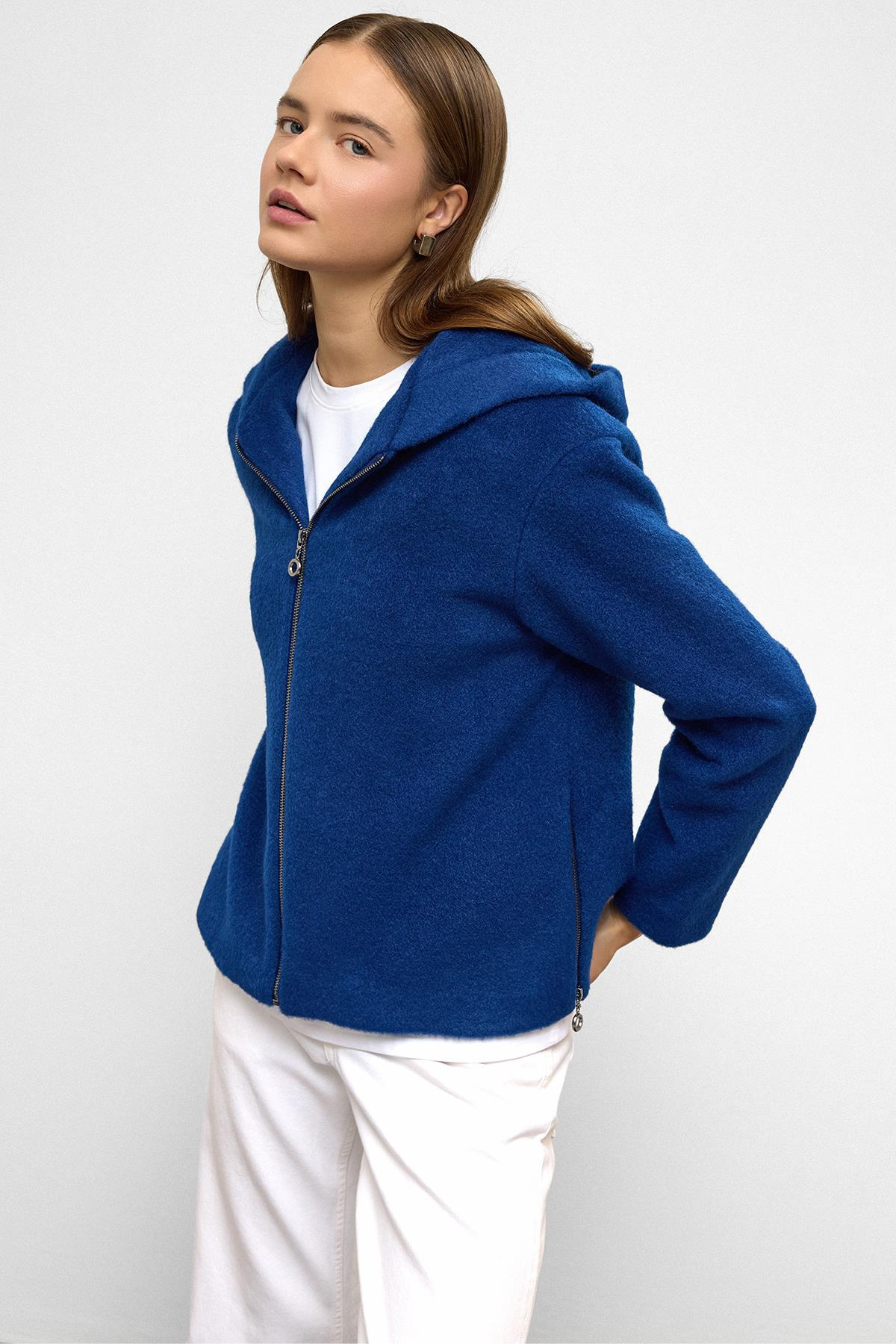 Kapüşonlu Fermuar Detaylı Oversize Kısa Kaban SAKS 3130