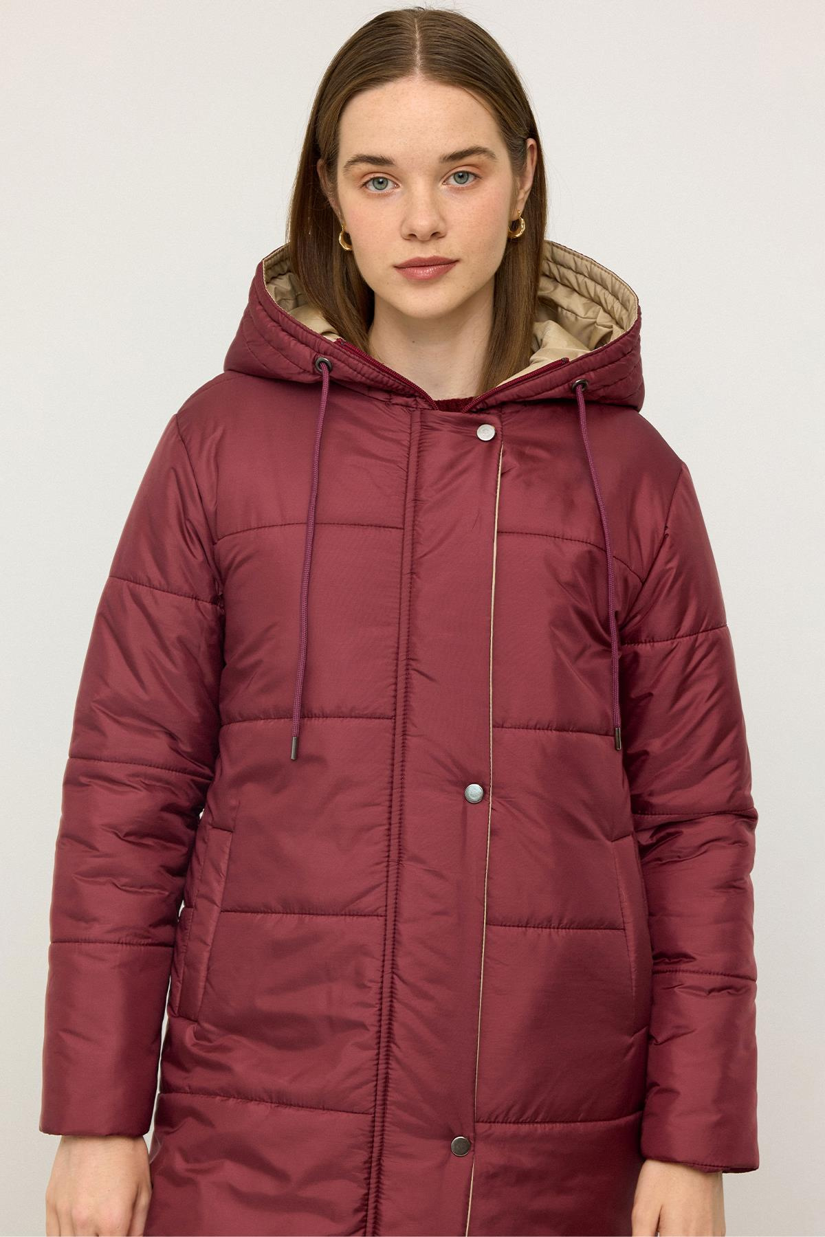 معطف غارني مبطن بغطاء للرأس ومفصل حافة 6782