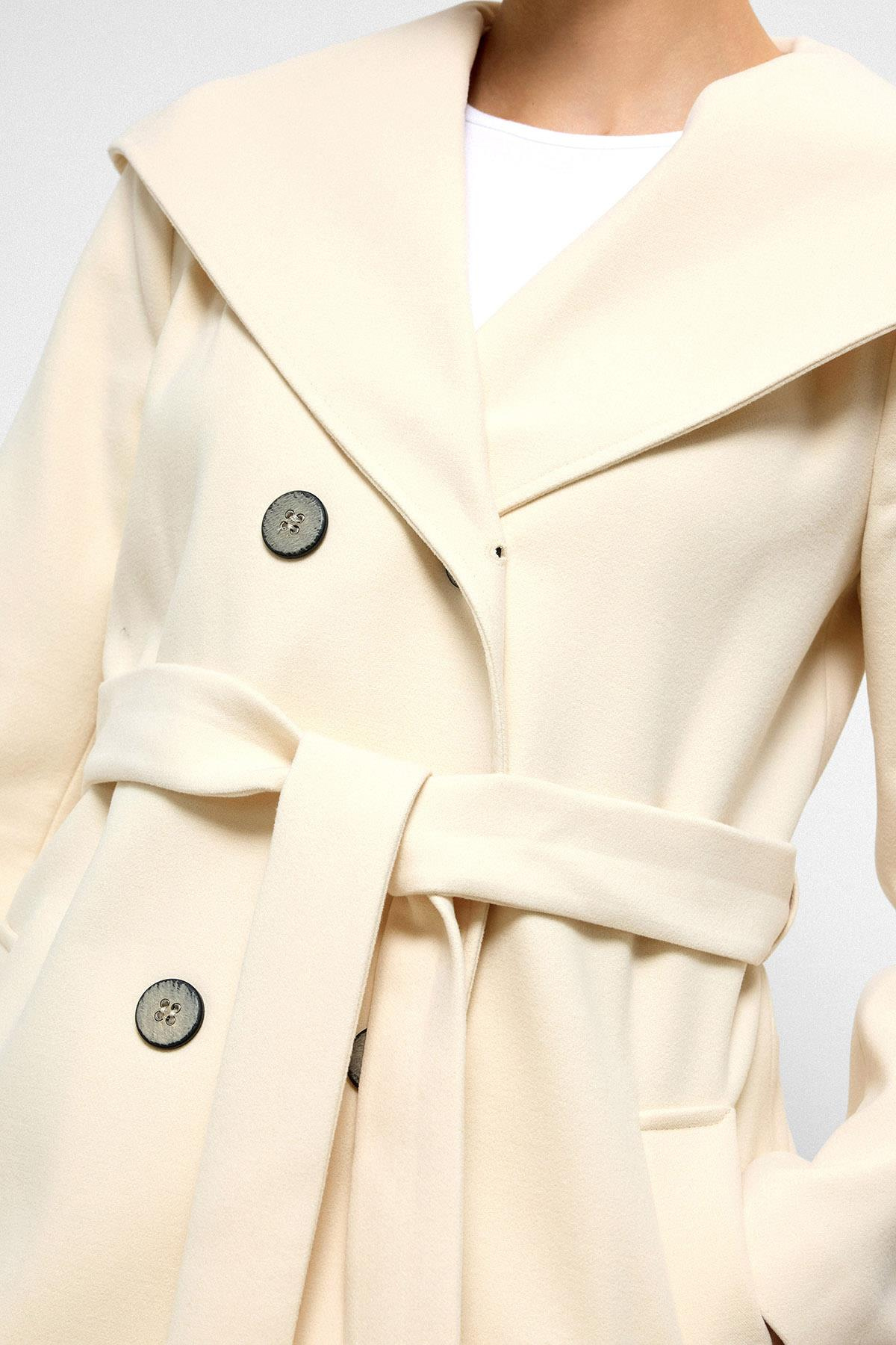 Kapüşonlu Kruvaze Kısa Kaban EKRU 3103