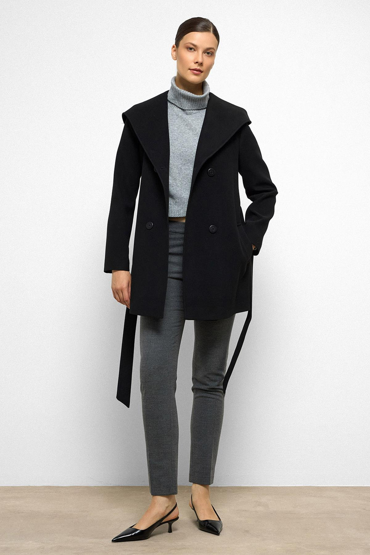 Kapüşonlu Kruvaze Kısa Kaban SİYAH 3103