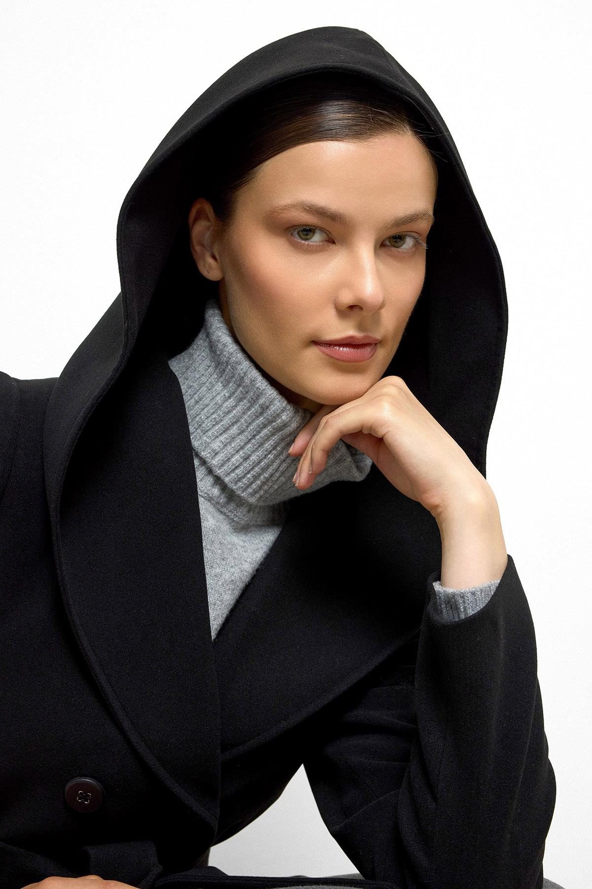 Kapüşonlu Kruvaze Kısa Kaban SİYAH 3103