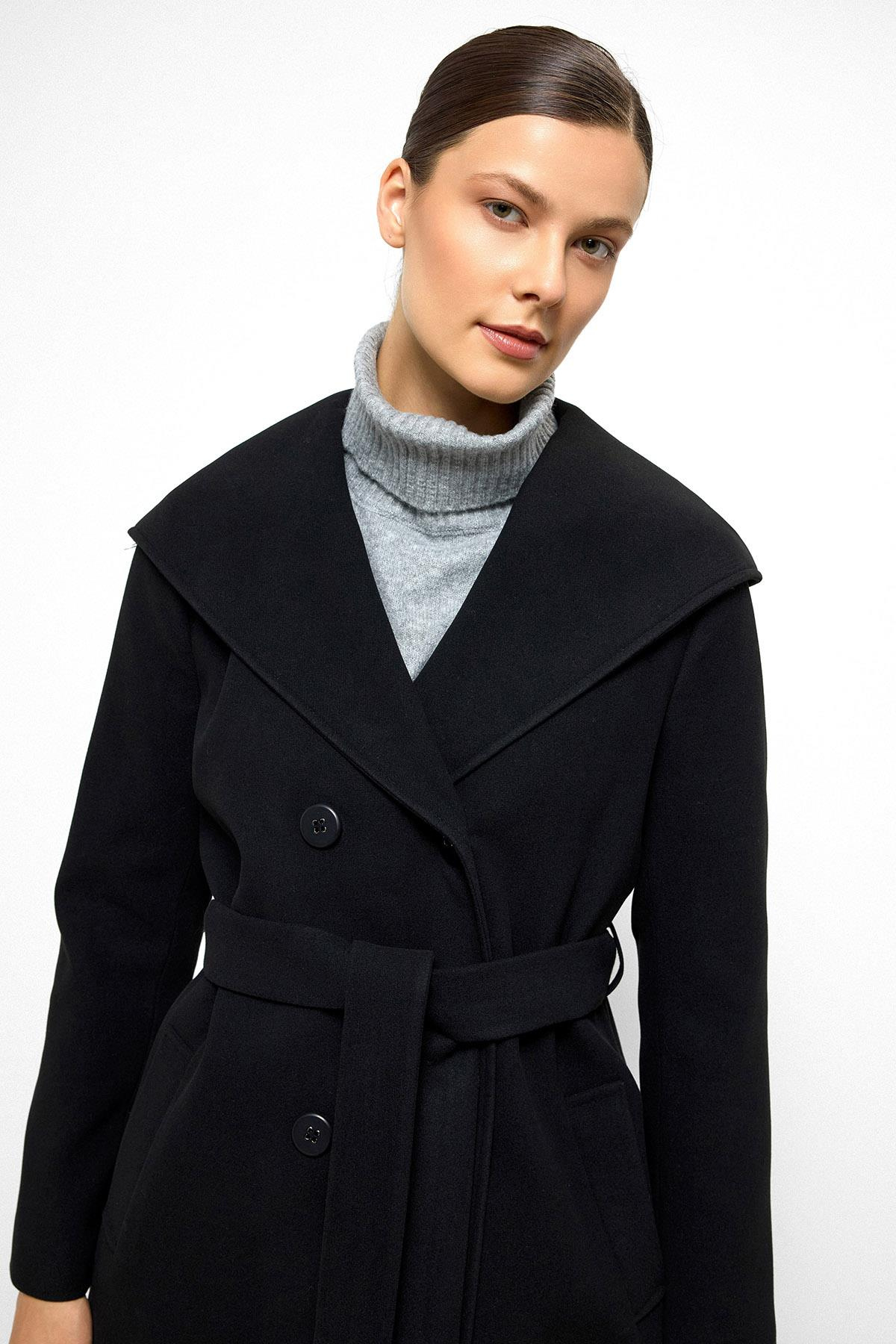 Kapüşonlu Kruvaze Kısa Kaban SİYAH 3103