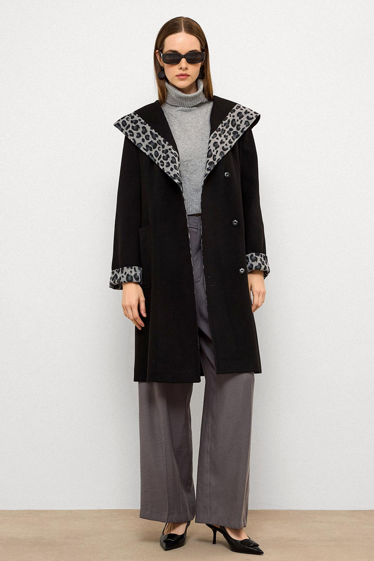 Kapüşonlu Leopar Desen Garnili Torba Cepli Kaban SİYAH 3123