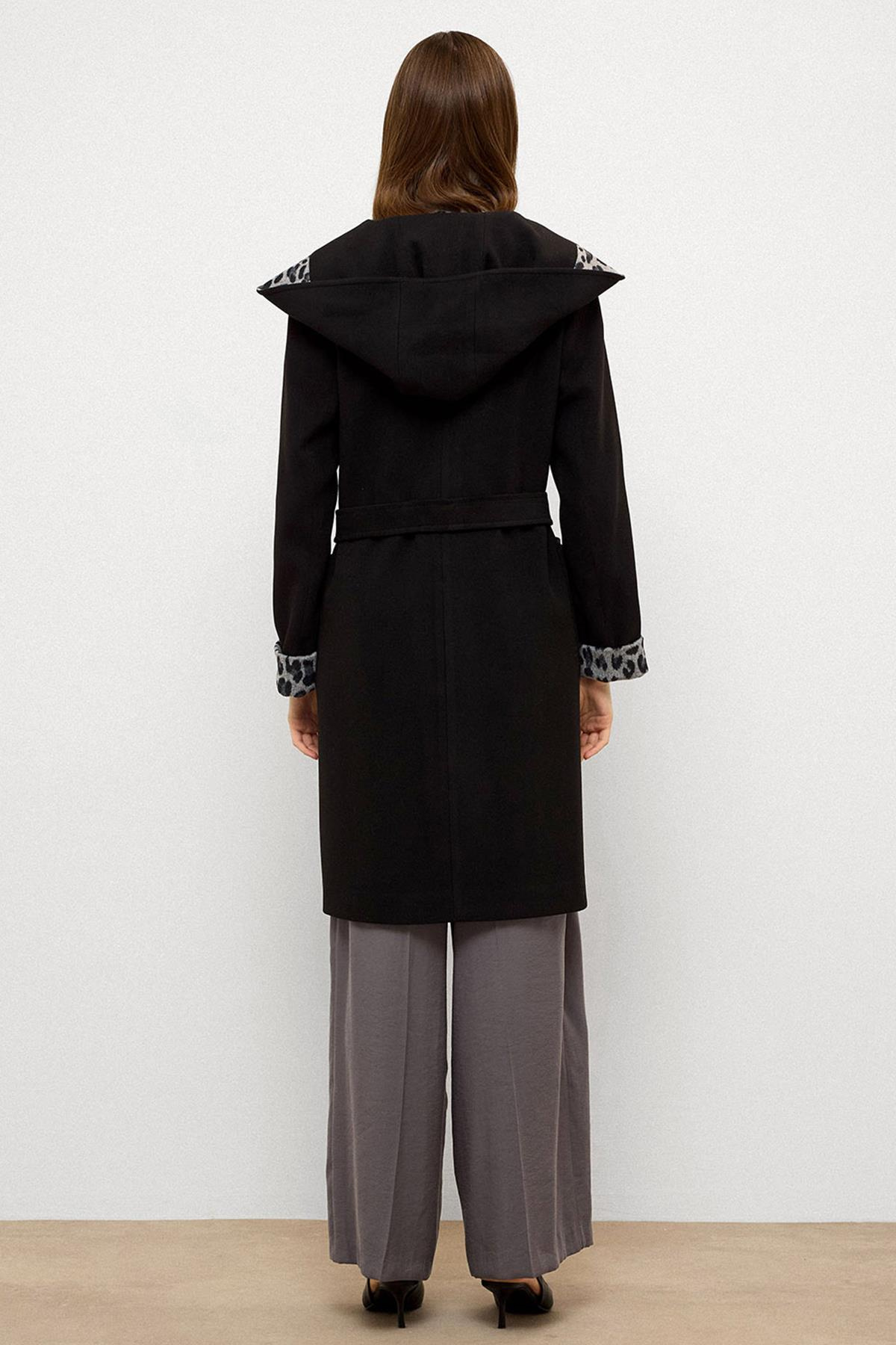 Kapüşonlu Leopar Desen Garnili Torba Cepli Kaban SİYAH 3123