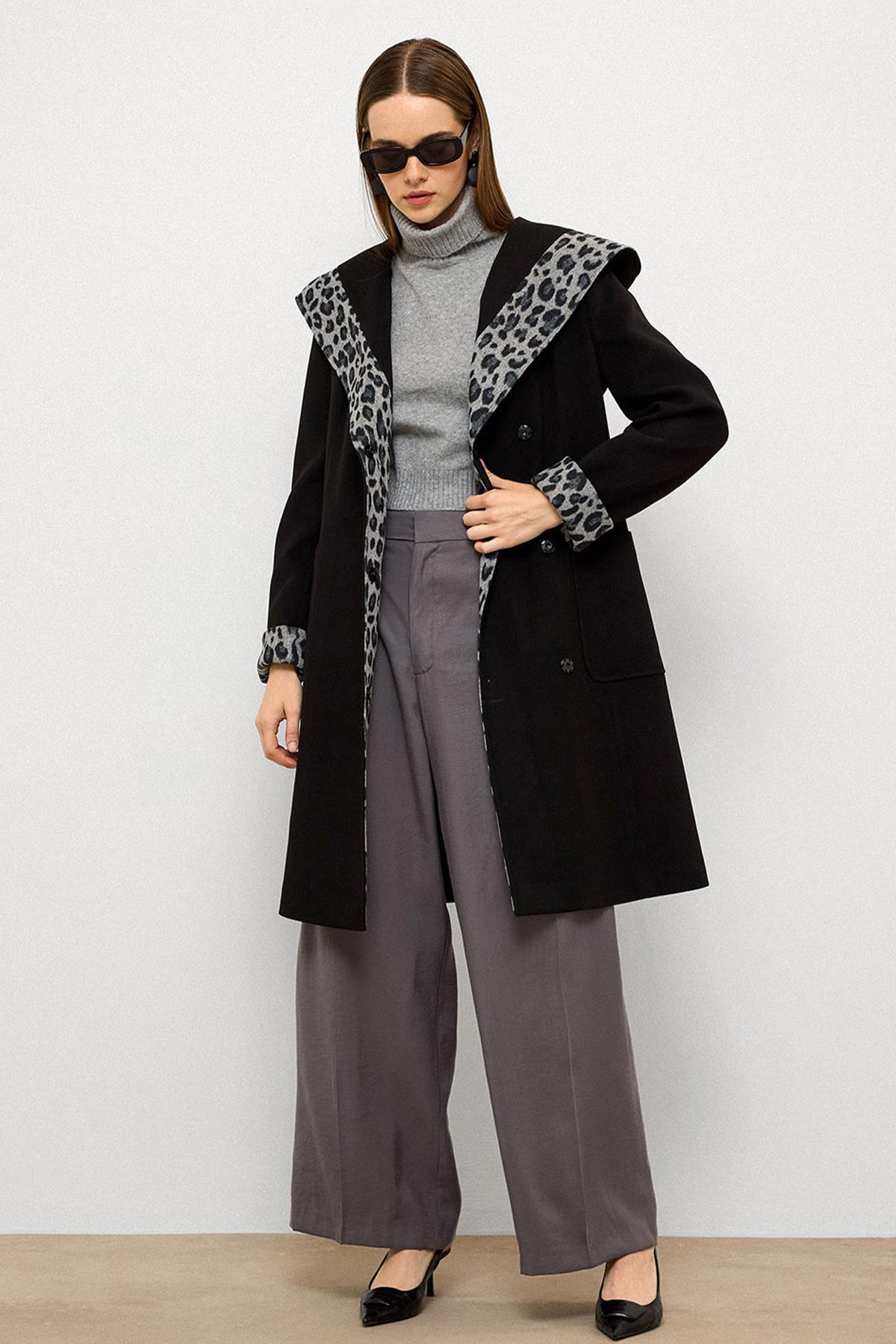 Kapüşonlu Leopar Desen Garnili Torba Cepli Kaban SİYAH 3123