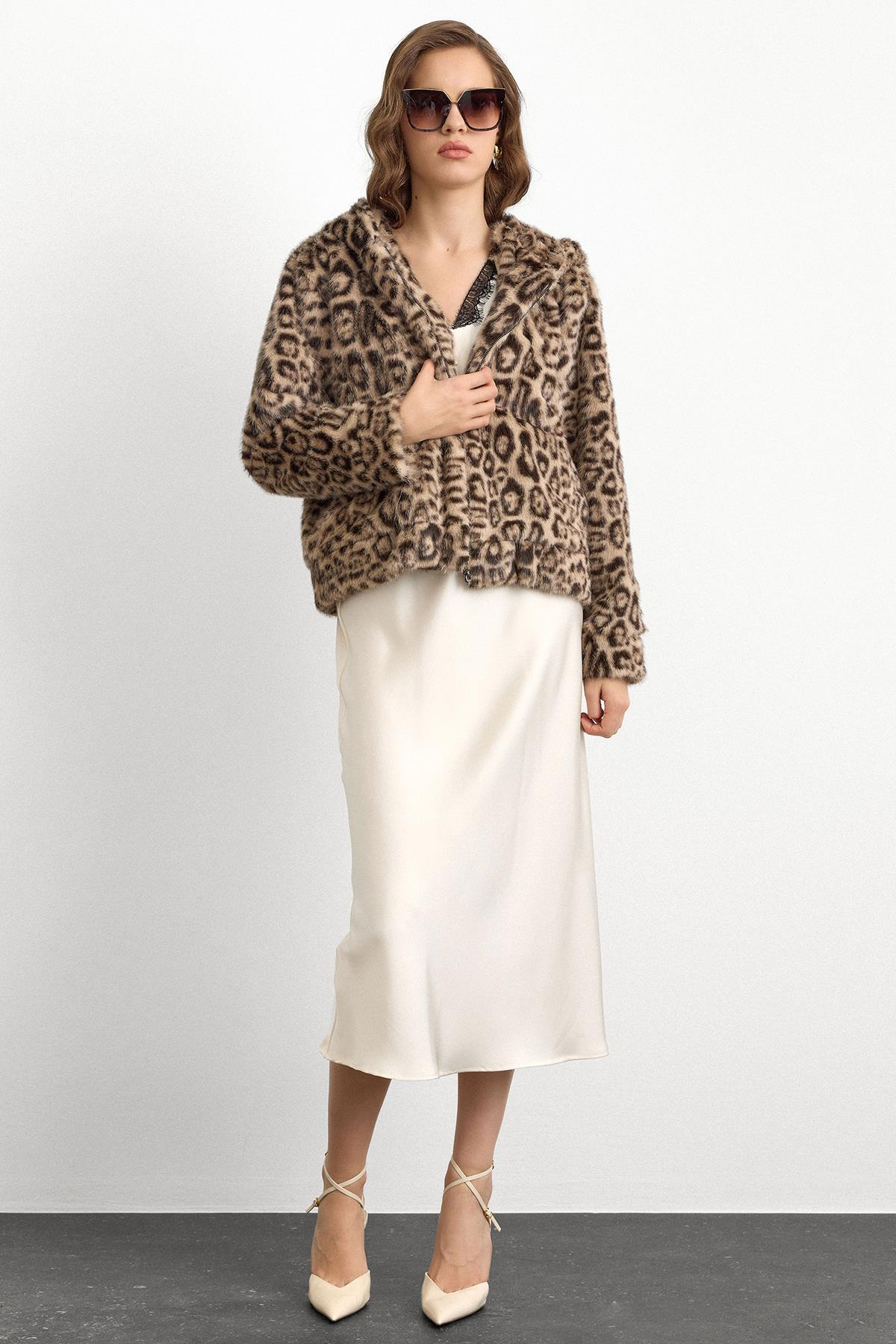 Kapüşonlu Leopar Desenli Suni Kürk Ceket BEJ 1015