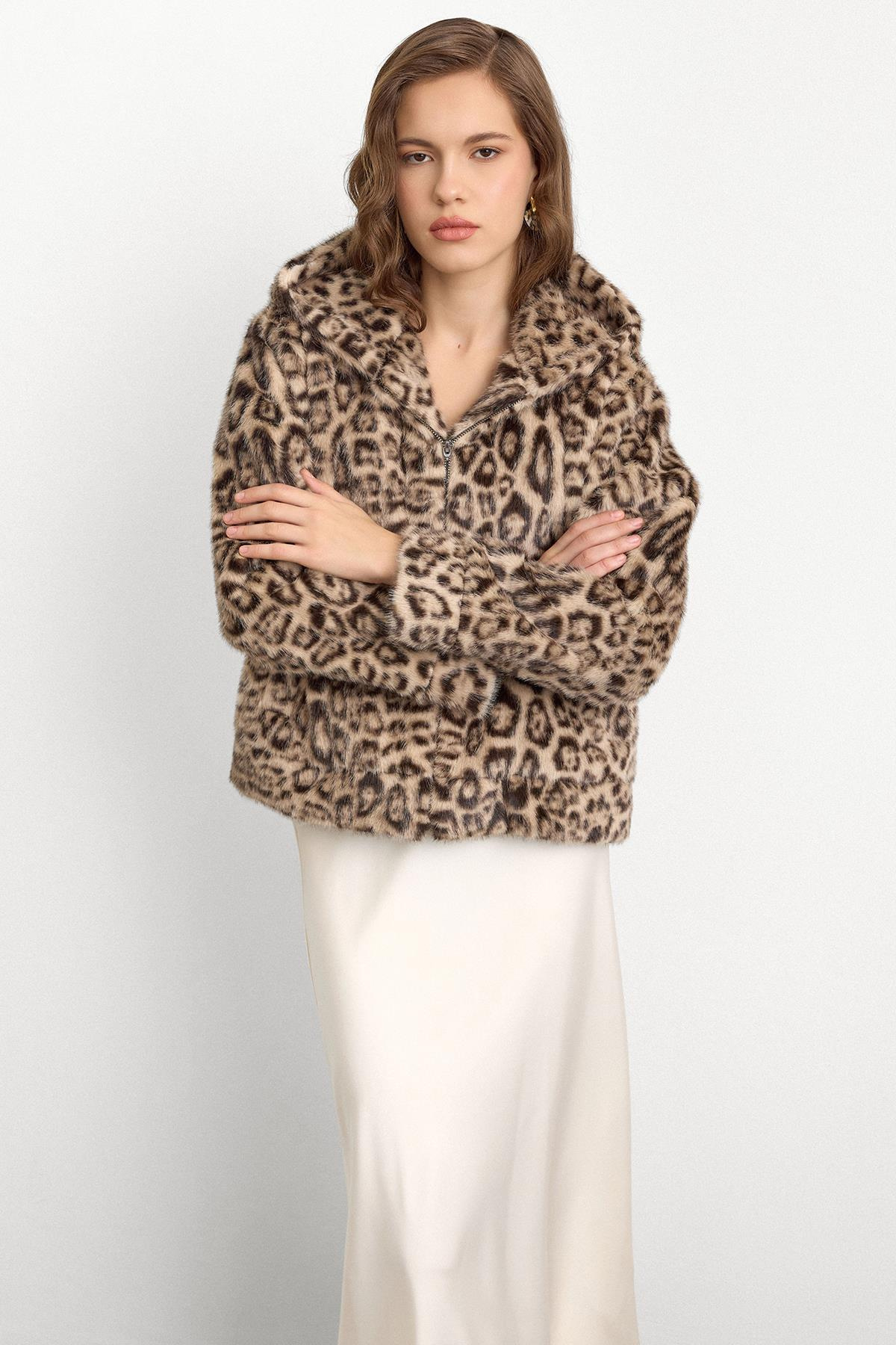 Kapüşonlu Leopar Desenli Suni Kürk Ceket BEJ 1015
