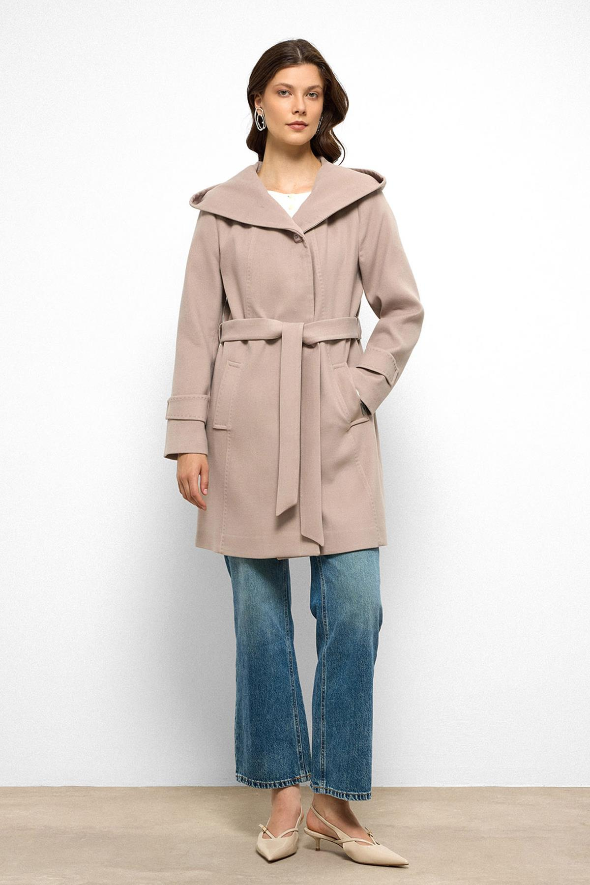 Kapüşonlu Punto Dikiş Detaylı Kaban TAŞ 3102