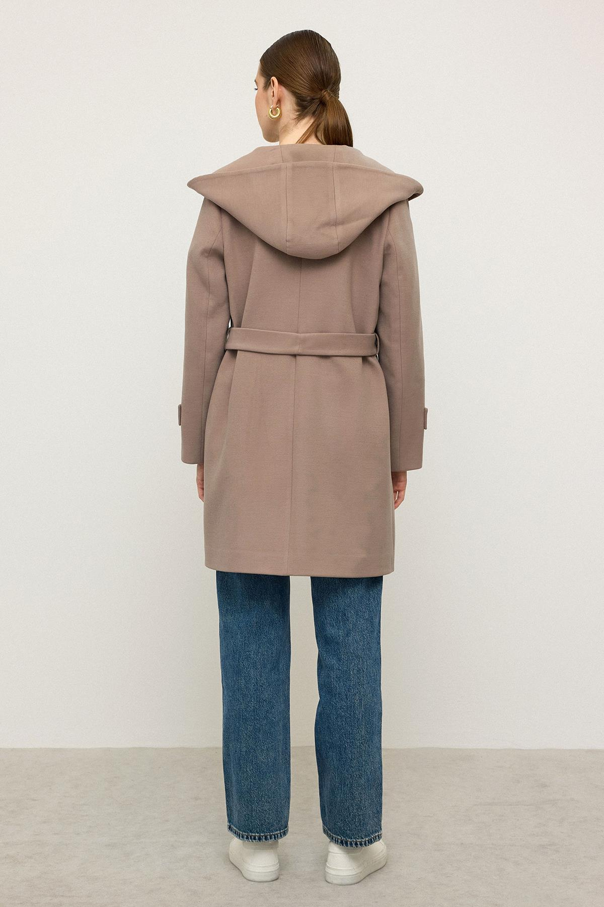 Kapüşonlu Punto Dikiş Detaylı Kaban VİZON 3102