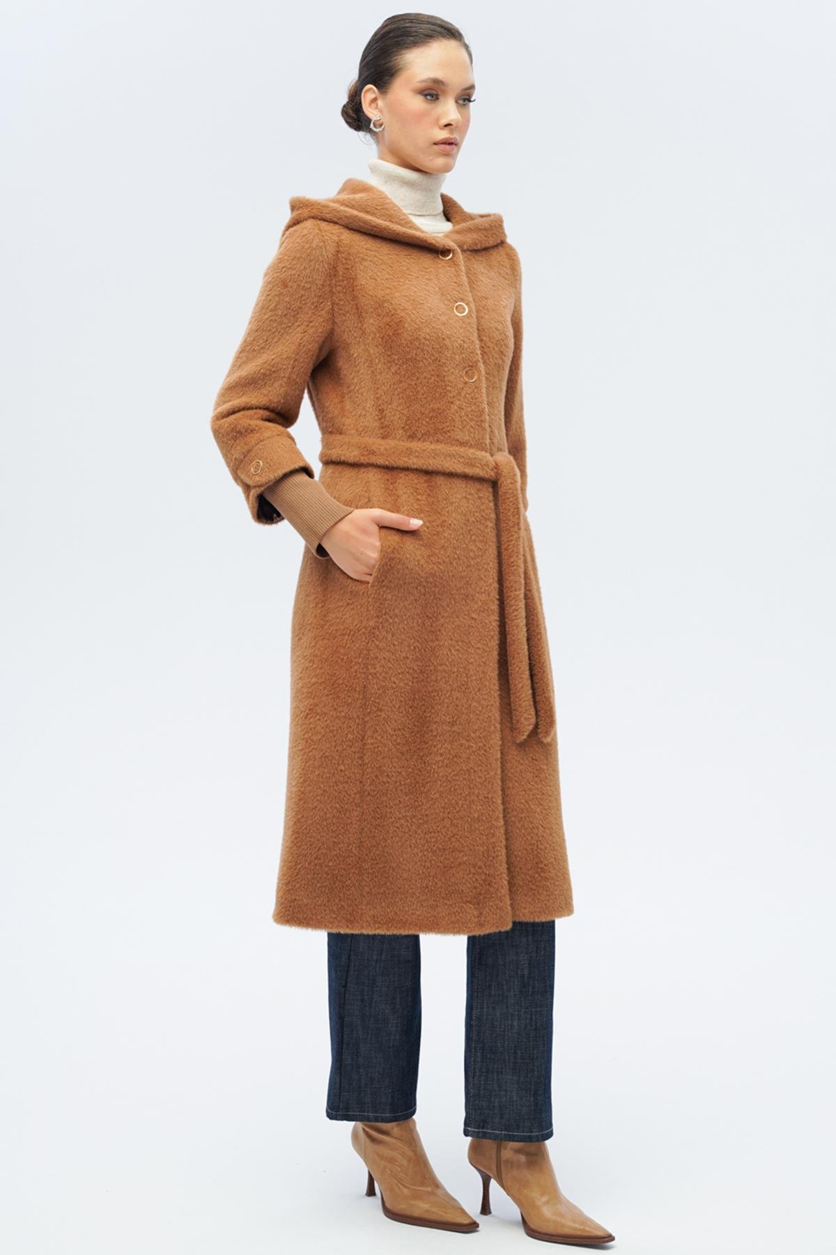 Kapüşonlu Ribana Detaylı Pelüş Kaban TABA 3118