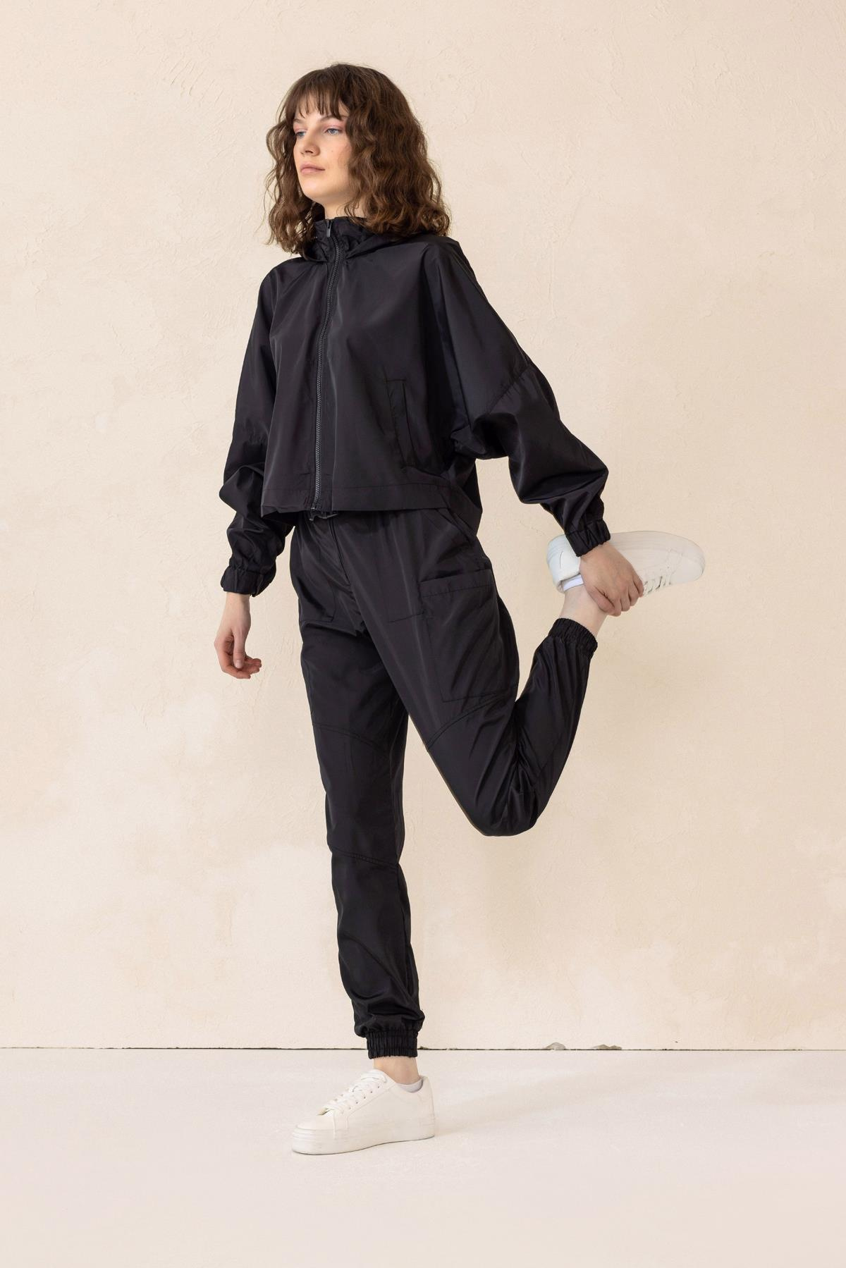 Kapüşonlu Yarasa Kollu Spor Takım SİYAH 9276-TK