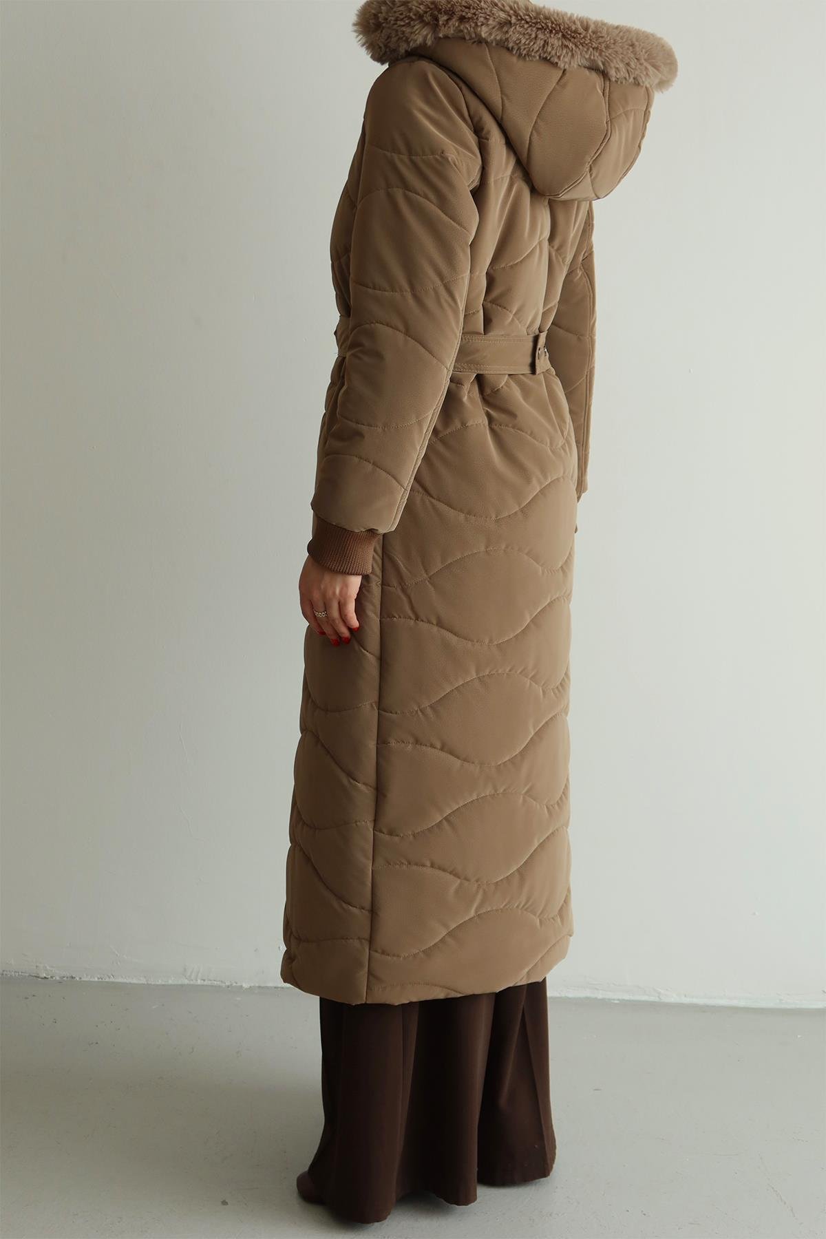 Kapüşonu Çıkabilir Kürklü Fermuarlı Uzun Kapitone Mont S.KAHVE 6802