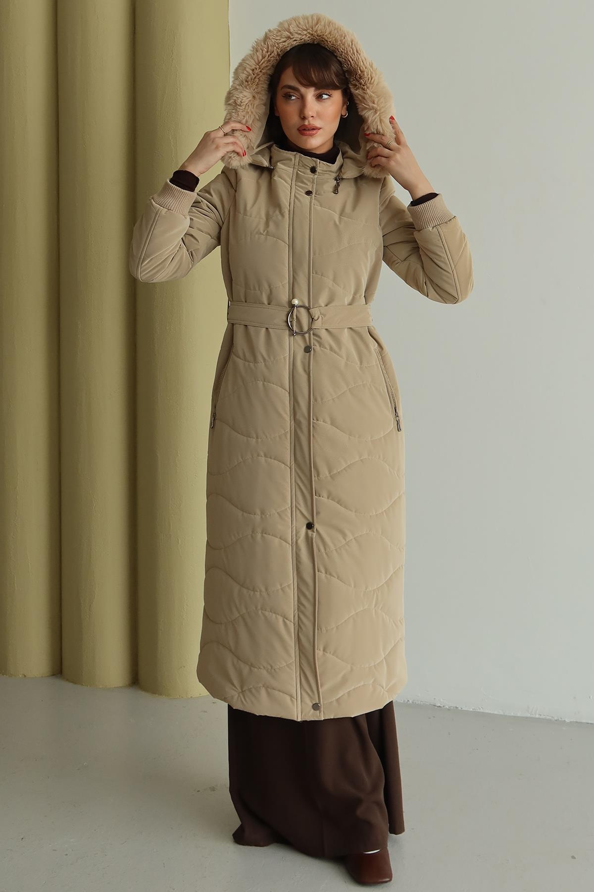 Kapüşonu Çıkabilir Kürklü Fermuarlı Uzun Kapitone Mont BEJ 6802