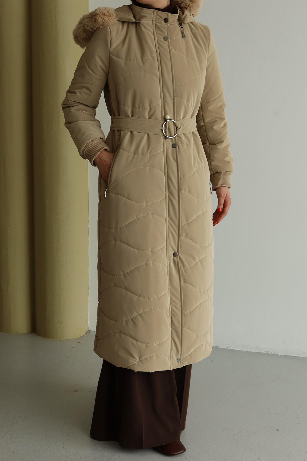Kapüşonu Çıkabilir Kürklü Fermuarlı Uzun Kapitone Mont BEJ 6802