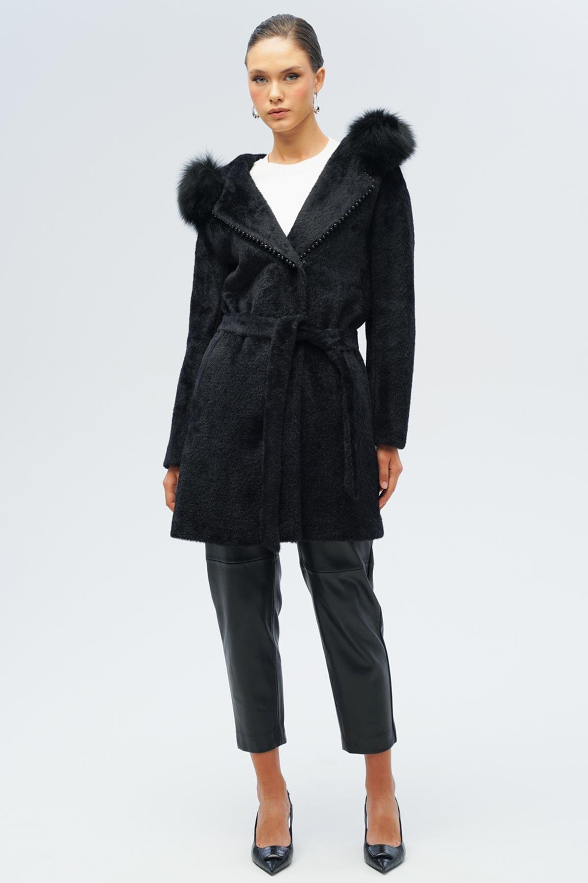 Kapüşonu Kürklü İnci Detaylı Peluş Kaban SİYAH 3097-TK