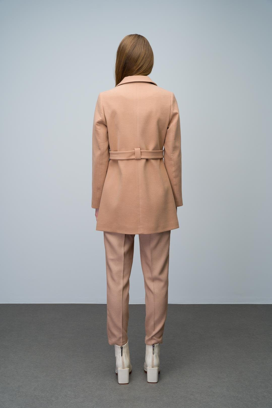 Kemer Detaylı Kruvaze Kısa Kaban KAMEL 3017