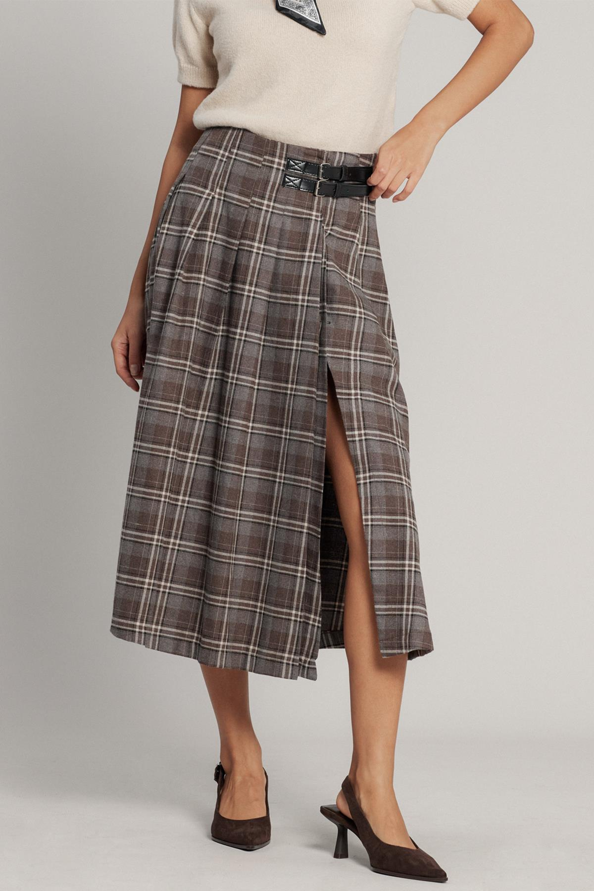 Kemer Detaylı Yırtmaçlı Kloş Ekose Etek A.KAHVE 7057